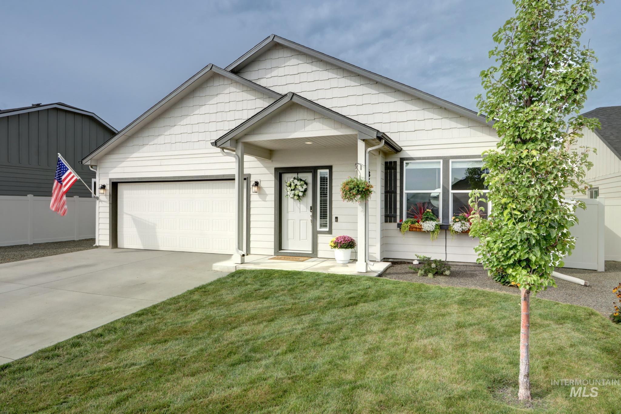 18557 White Rose Pl, Nampa, Idaho 83687, 3 Bedrooms, 2 Bathrooms, Residential For Sale, Price $420,000,MLS 98997532