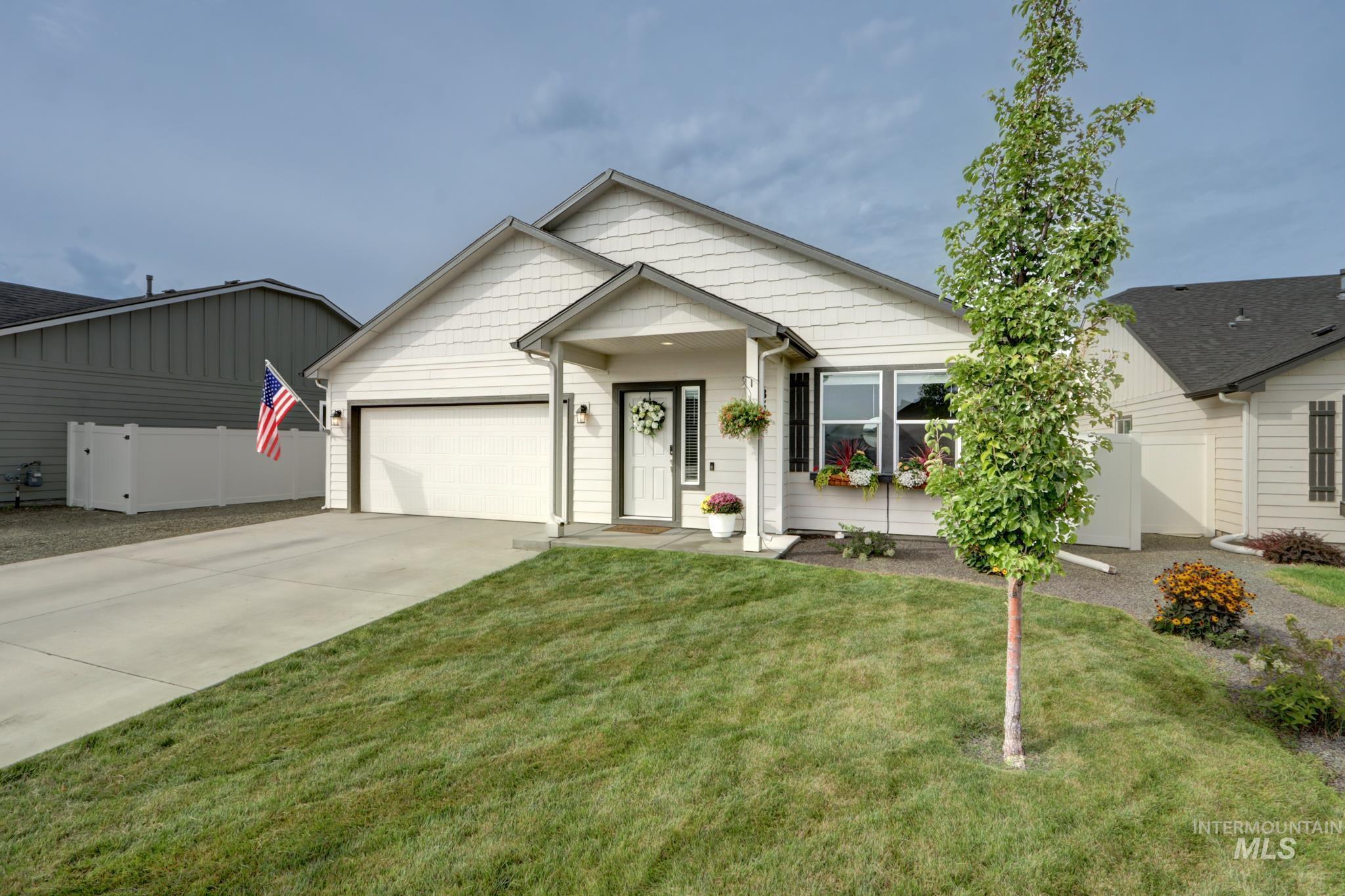 18557 White Rose Pl, Nampa, Idaho 83687, 3 Bedrooms, 2 Bathrooms, Residential For Sale, Price $420,000,MLS 98997532