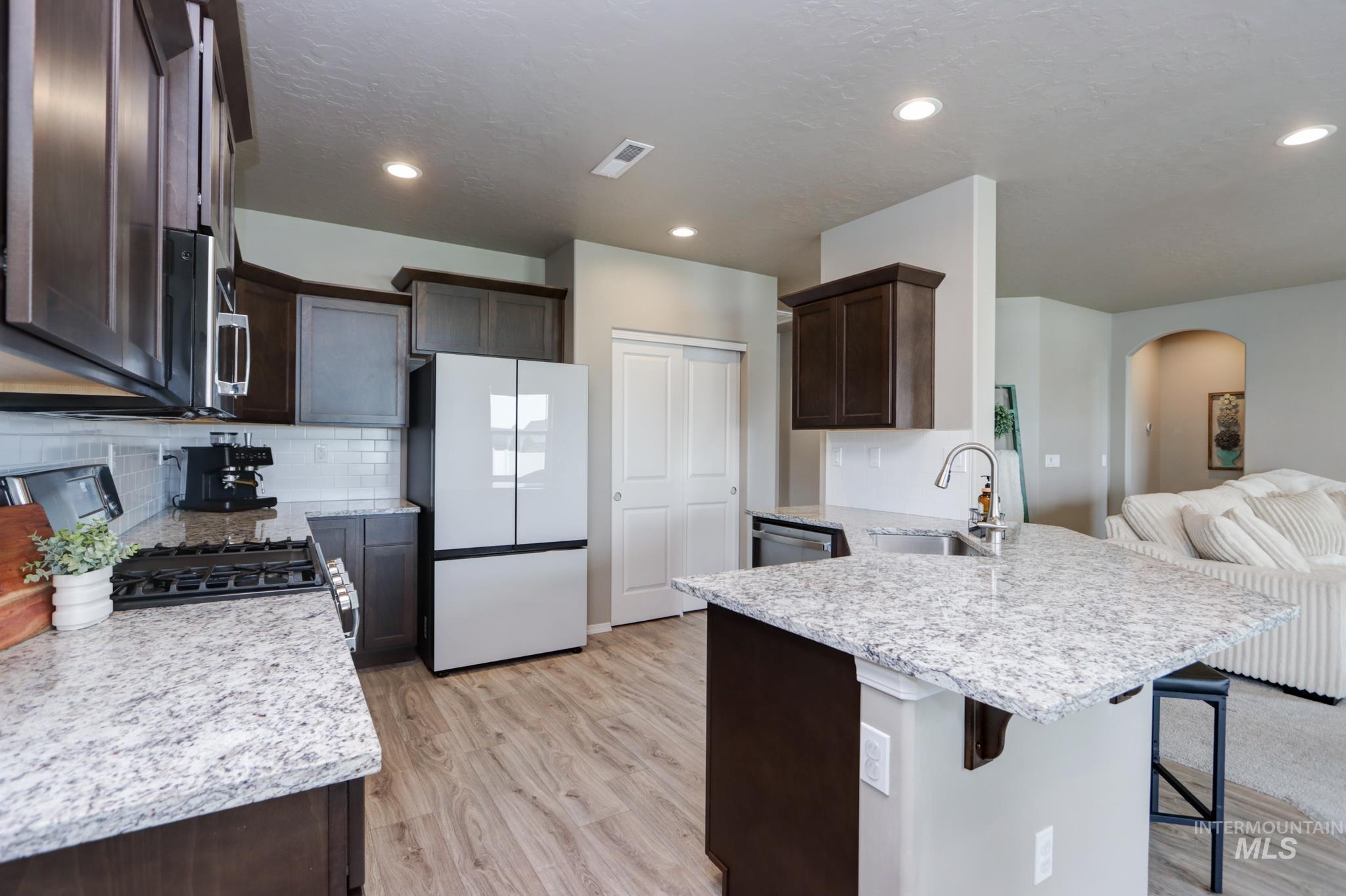 18557 White Rose Pl, Nampa, Idaho 83687, 3 Bedrooms, 2 Bathrooms, Residential For Sale, Price $420,000,MLS 98997532