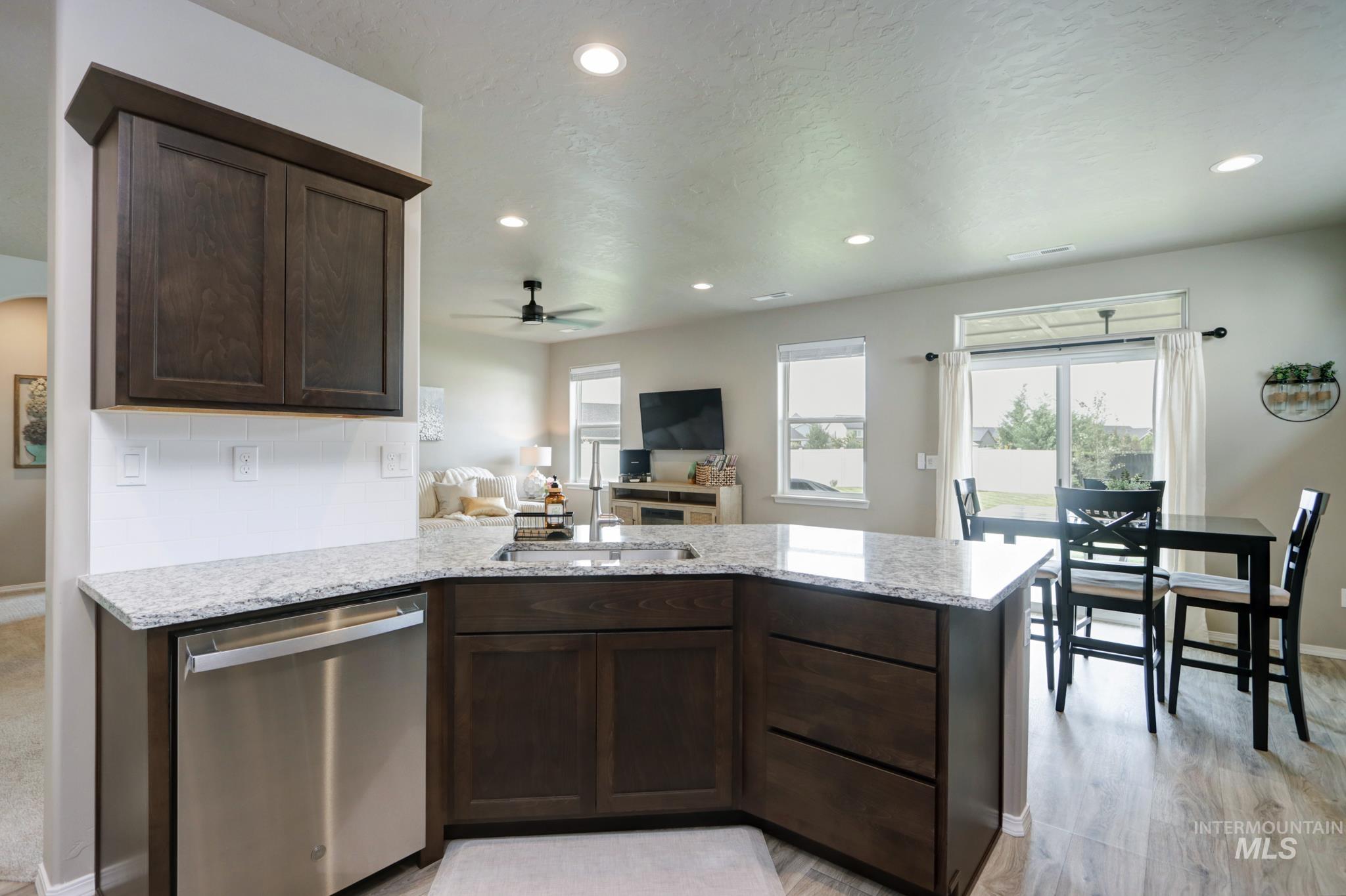 18557 White Rose Pl, Nampa, Idaho 83687, 3 Bedrooms, 2 Bathrooms, Residential For Sale, Price $420,000,MLS 98997532