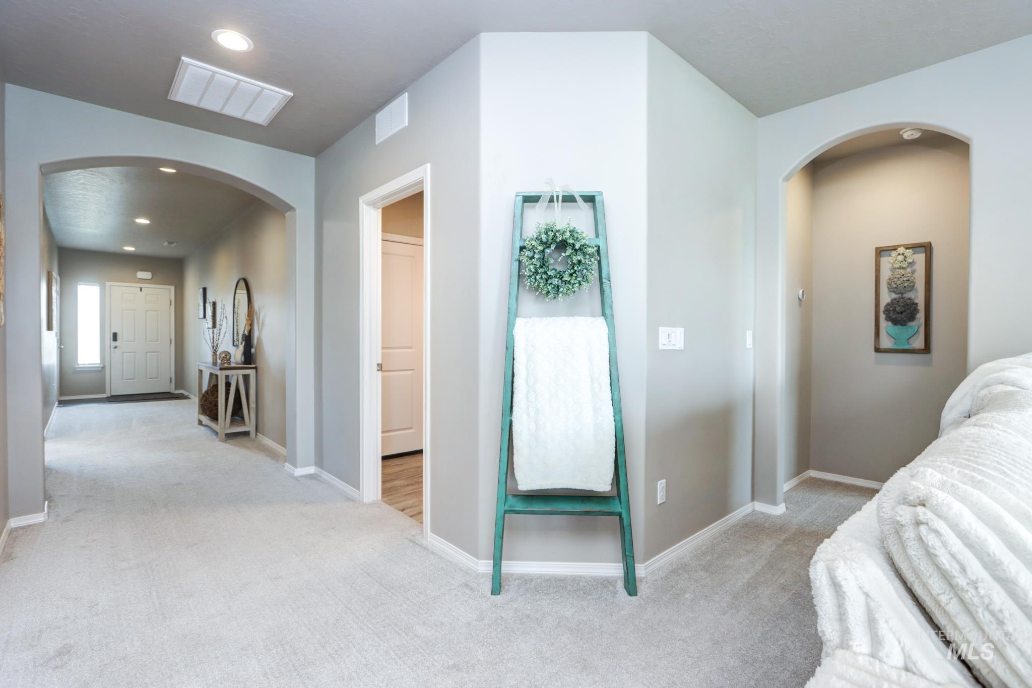 18557 White Rose Pl, Nampa, Idaho 83687, 3 Bedrooms, 2 Bathrooms, Residential For Sale, Price $420,000,MLS 98997532