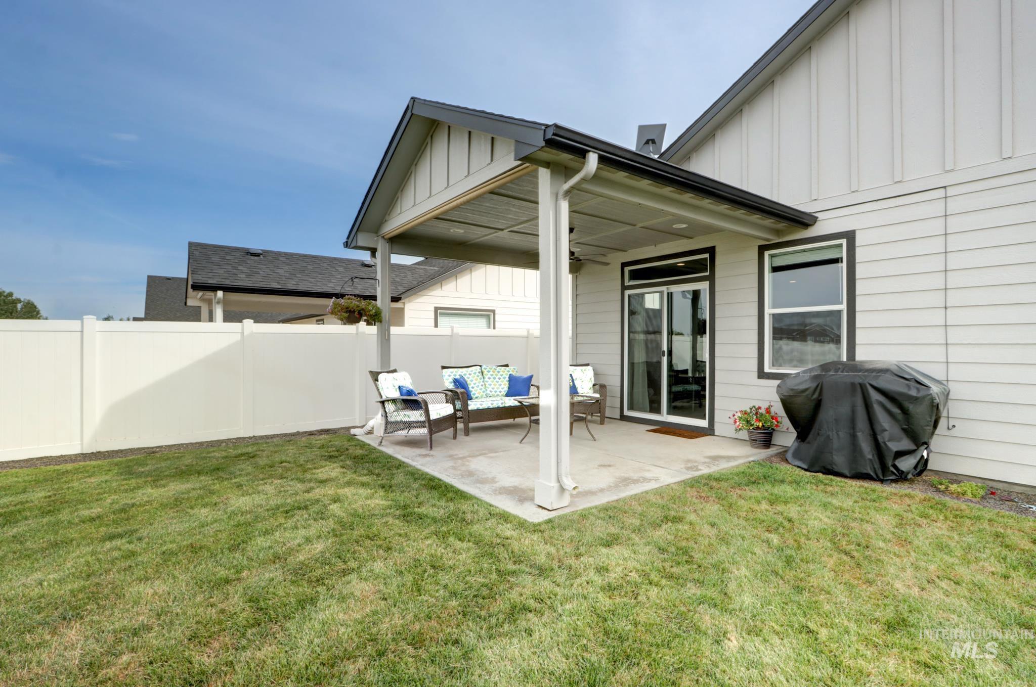 18557 White Rose Pl, Nampa, Idaho 83687, 3 Bedrooms, 2 Bathrooms, Residential For Sale, Price $420,000,MLS 98997532