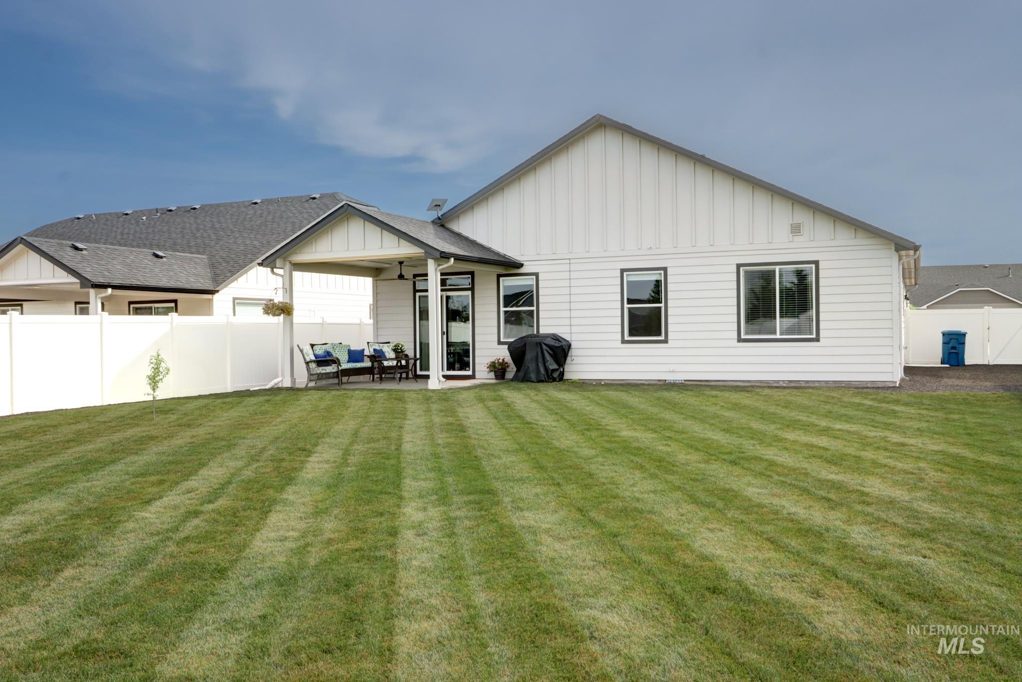 18557 White Rose Pl, Nampa, Idaho 83687, 3 Bedrooms, 2 Bathrooms, Residential For Sale, Price $420,000,MLS 98997532