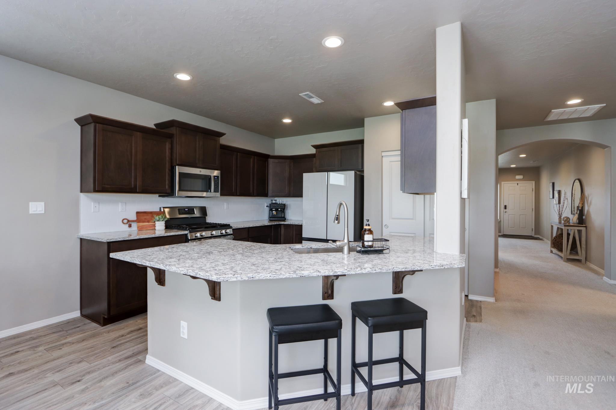 18557 White Rose Pl, Nampa, Idaho 83687, 3 Bedrooms, 2 Bathrooms, Residential For Sale, Price $420,000,MLS 98997532