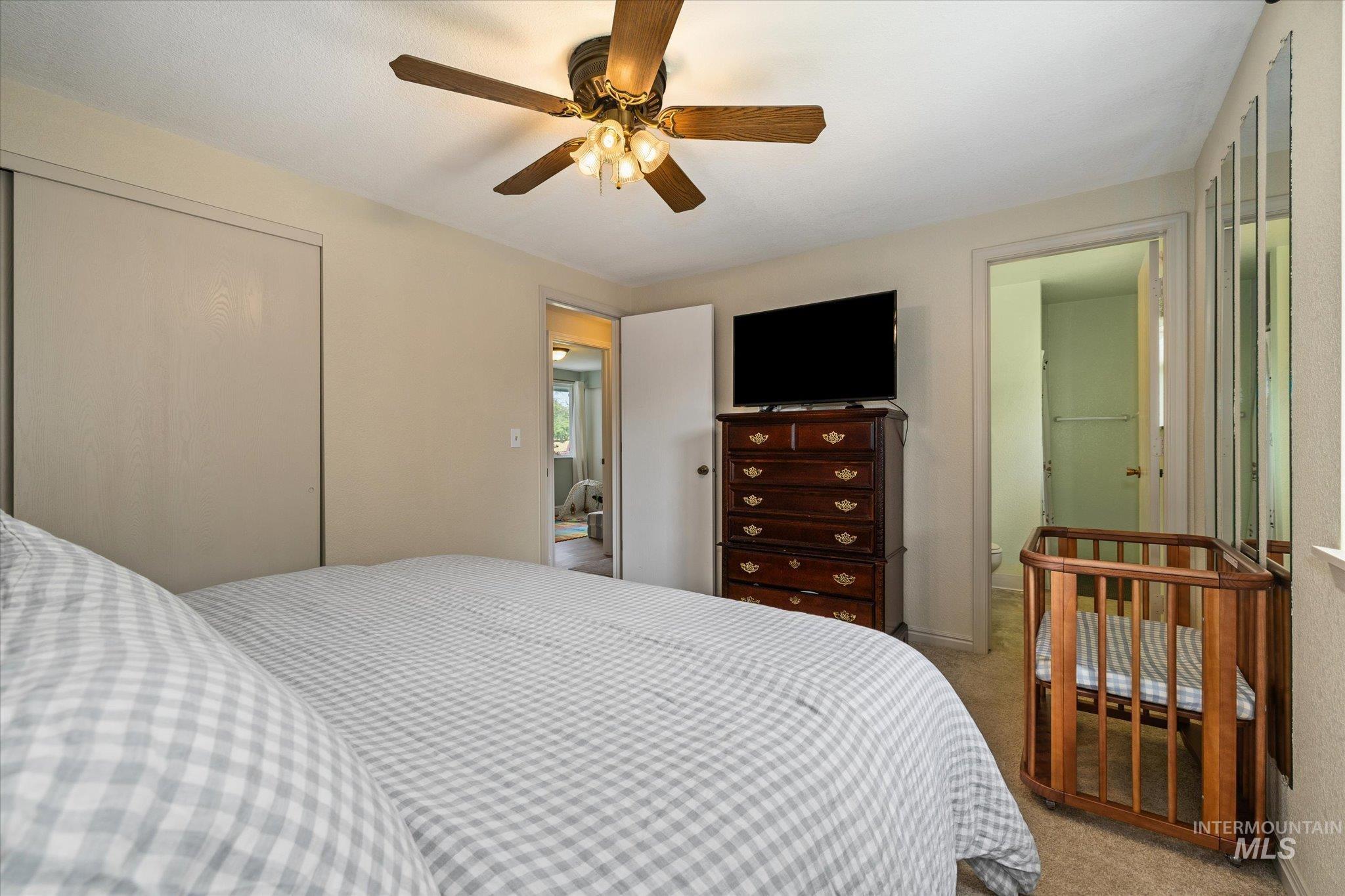 1047 W Chateau Ave, Meridian, Idaho 83646, 3 Bedrooms, 2 Bathrooms, Residential For Sale, Price $404,900, 98997533