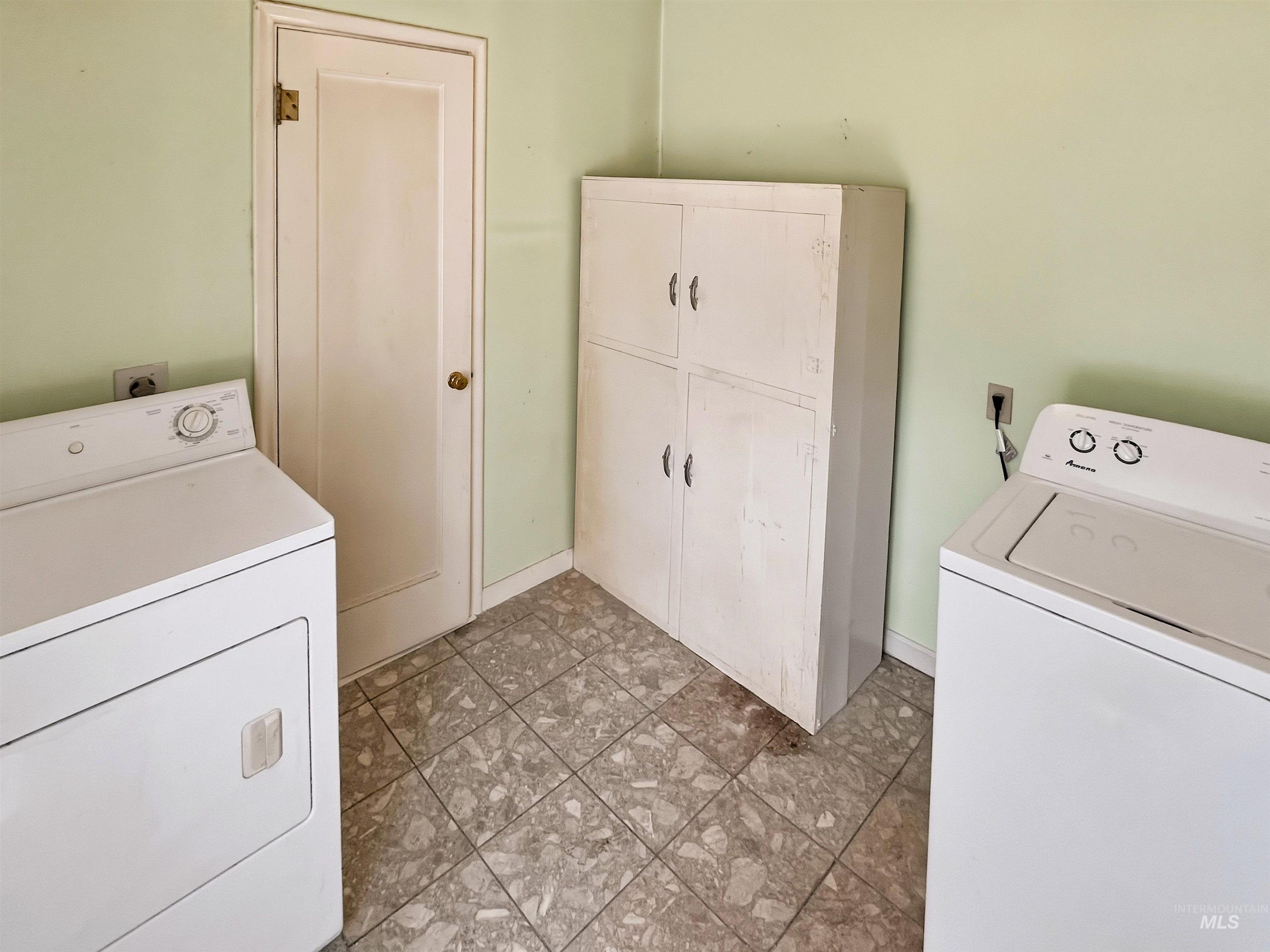 57 S Main St., Downey, Idaho 83234, 3 Bedrooms, 1 Bathroom, Residential For Sale, Price $245,000, 98997535