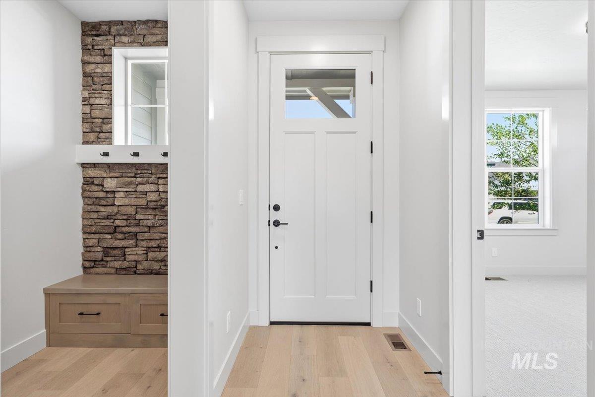 5869 Pinpoint Way, Meridian, Idaho 83642, 4 Bedrooms, 3.5 Bathrooms, Residential For Sale, Price $859,800, 98997538
