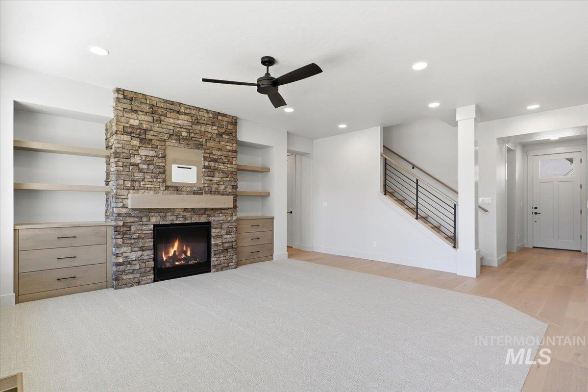 5869 Pinpoint Way, Meridian, Idaho 83642, 4 Bedrooms, 3.5 Bathrooms, Residential For Sale, Price $859,800,MLS 98997538