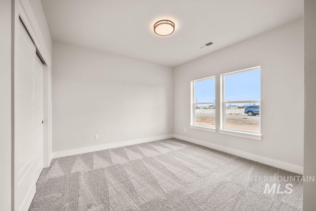 4725 SW Moonlight Court, Mountain Home, Idaho 83647, 3 Bedrooms, 2.5 Bathrooms, Residential For Sale, Price $630,000,MLS 98997542