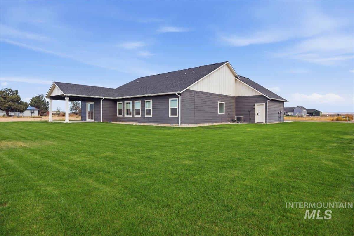 4725 SW Moonlight Court, Mountain Home, Idaho 83647, 3 Bedrooms, 2.5 Bathrooms, Residential For Sale, Price $630,000,MLS 98997542