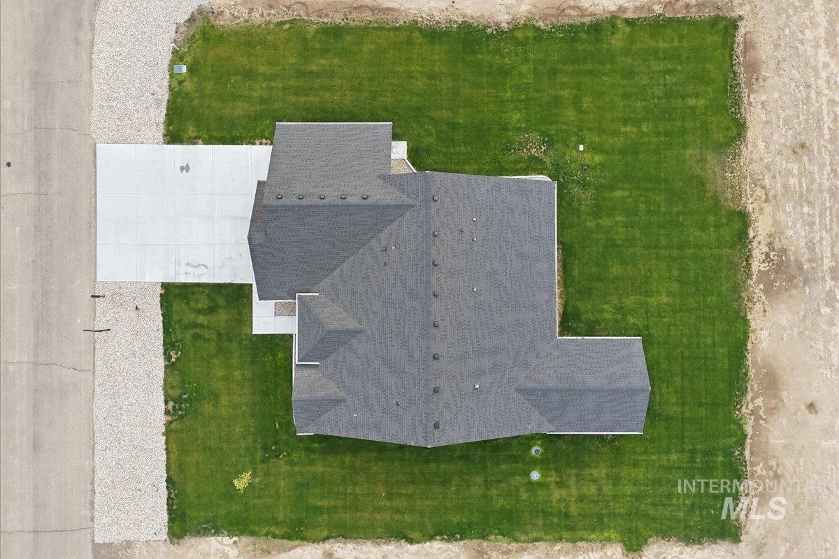 4725 SW Moonlight Court, Mountain Home, Idaho 83647, 3 Bedrooms, 2.5 Bathrooms, Residential For Sale, Price $630,000,MLS 98997542