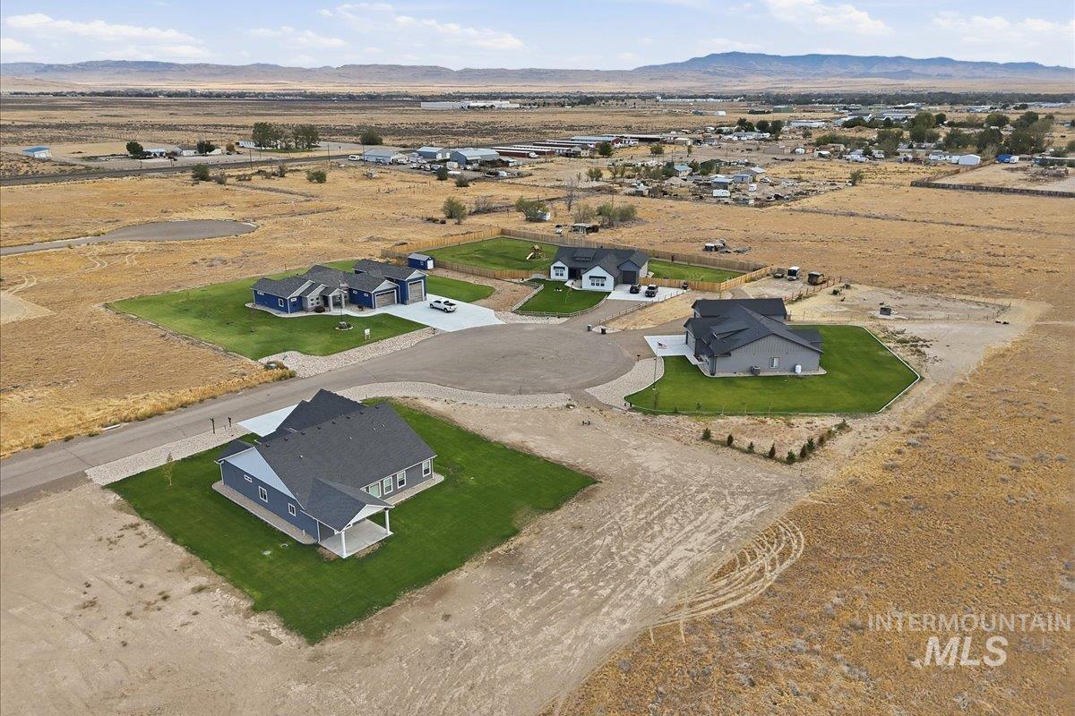 4725 SW Moonlight Court, Mountain Home, Idaho 83647, 3 Bedrooms, 2.5 Bathrooms, Residential For Sale, Price $630,000,MLS 98997542