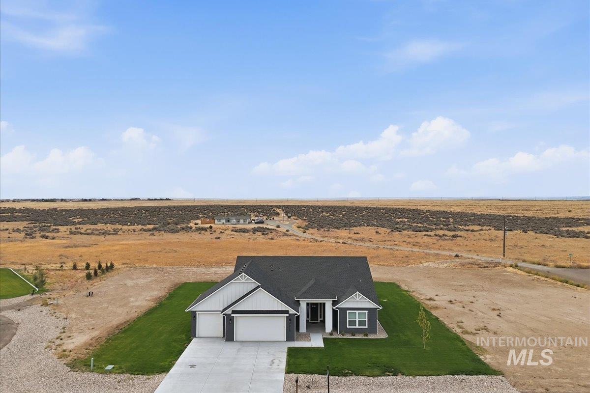 4725 SW Moonlight Court, Mountain Home, Idaho 83647, 3 Bedrooms, 2.5 Bathrooms, Residential For Sale, Price $630,000,MLS 98997542