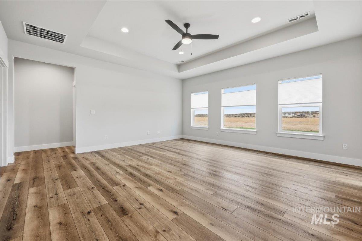 4725 SW Moonlight Court, Mountain Home, Idaho 83647, 3 Bedrooms, 2.5 Bathrooms, Residential For Sale, Price $630,000,MLS 98997542
