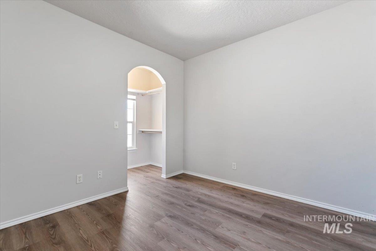 727 N Stampede Ct., Nampa, Idaho 83687, 3 Bedrooms, 1.5 Bathrooms, Residential Income For Sale, Price $719,900,MLS 98997545