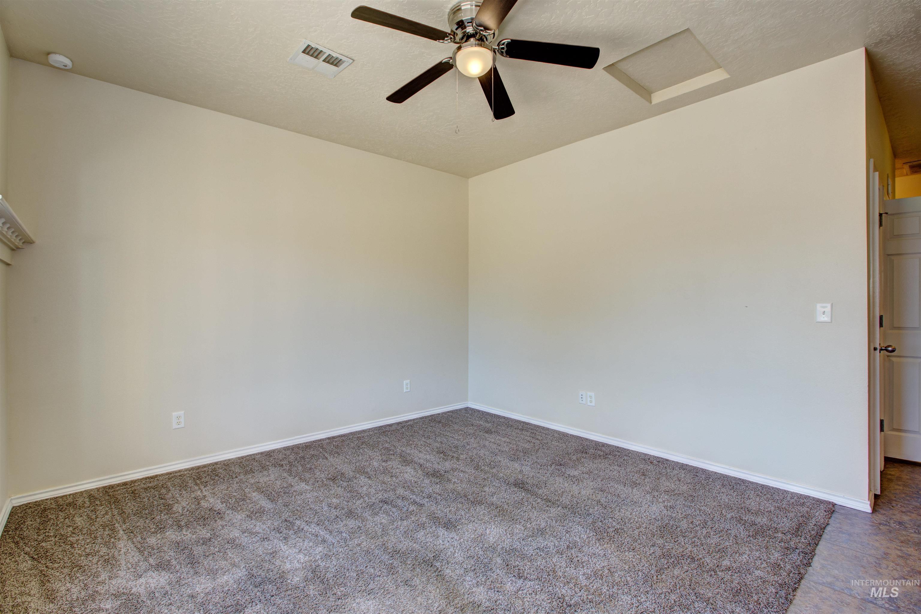 727 N Stampede Ct., Nampa, Idaho 83687, 3 Bedrooms, 1.5 Bathrooms, Residential Income For Sale, Price $719,900,MLS 98997545