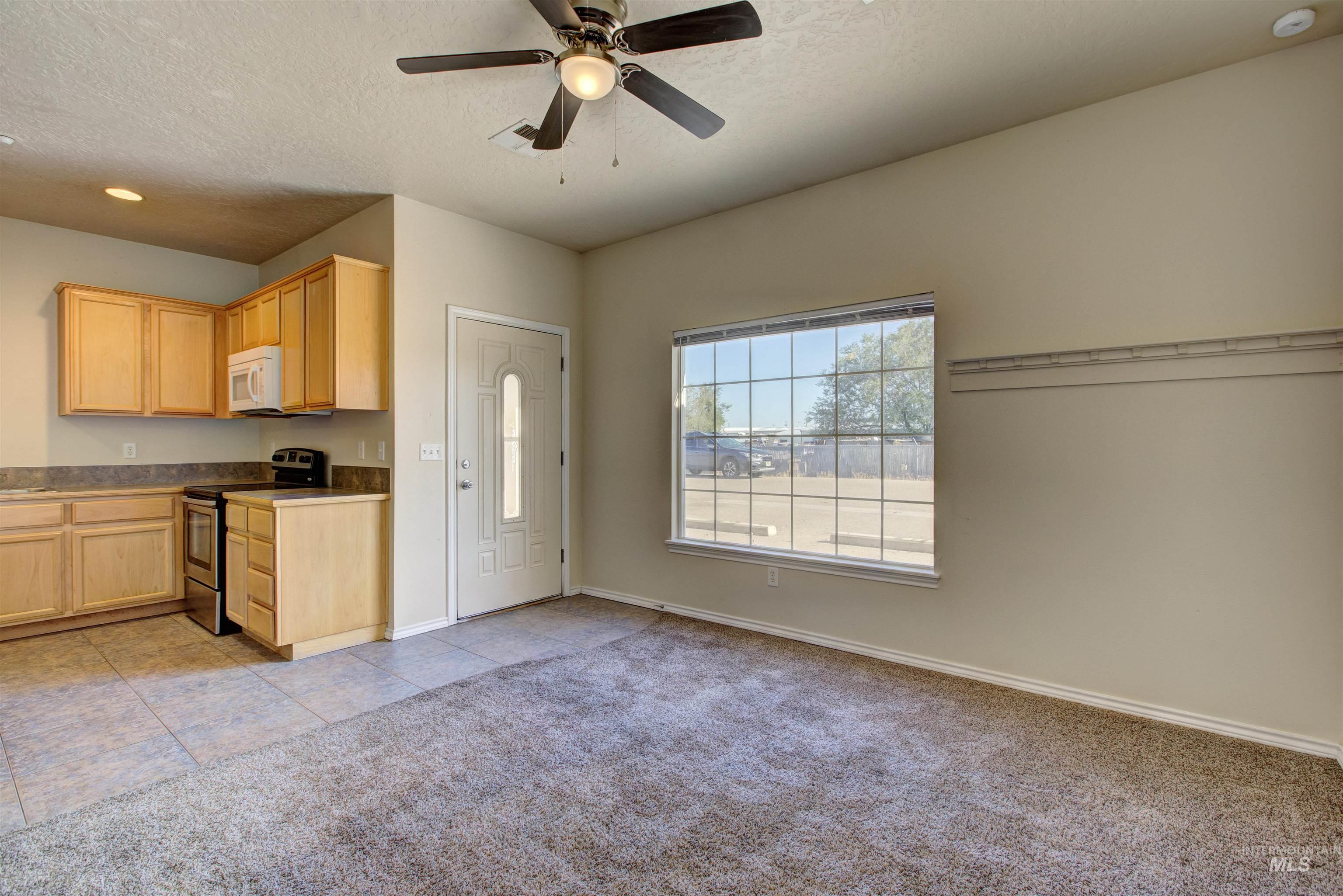 727 N Stampede Ct., Nampa, Idaho 83687, 3 Bedrooms, 1.5 Bathrooms, Residential Income For Sale, Price $719,900,MLS 98997545