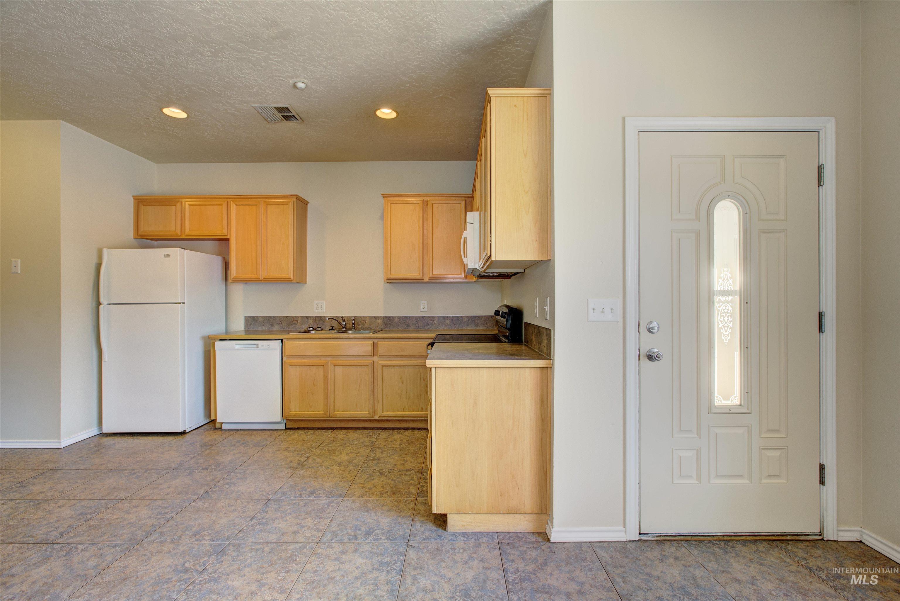 727 N Stampede Ct., Nampa, Idaho 83687, 3 Bedrooms, 1.5 Bathrooms, Residential Income For Sale, Price $719,900,MLS 98997545