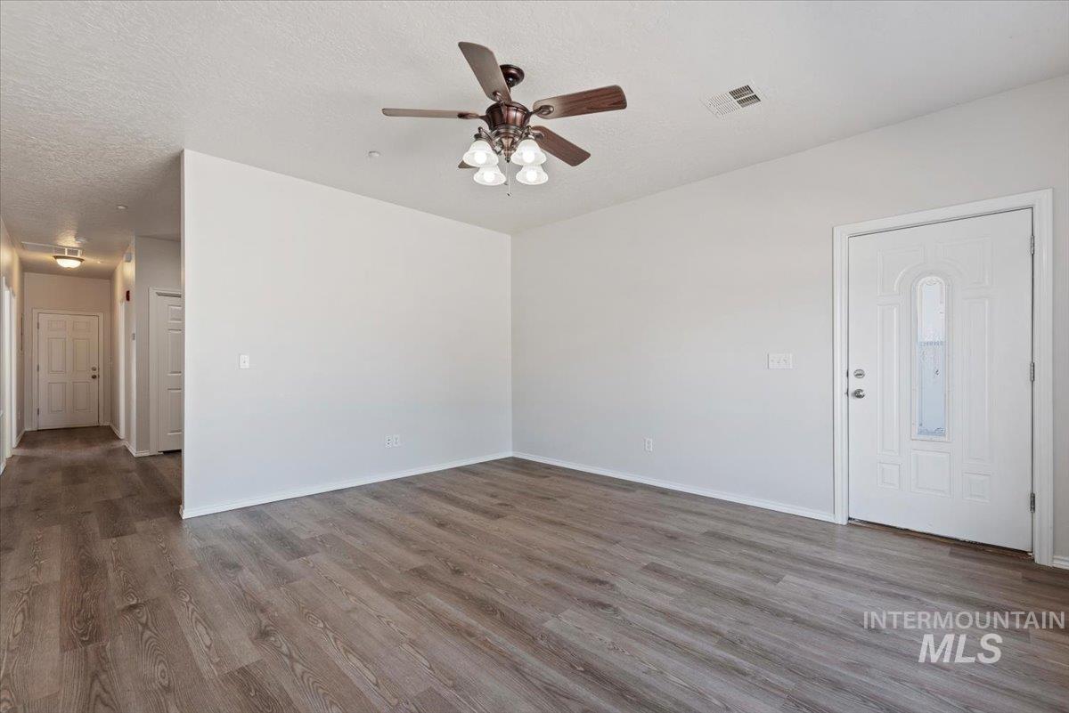 727 N Stampede Ct., Nampa, Idaho 83687, 3 Bedrooms, 1.5 Bathrooms, Residential Income For Sale, Price $719,900,MLS 98997545