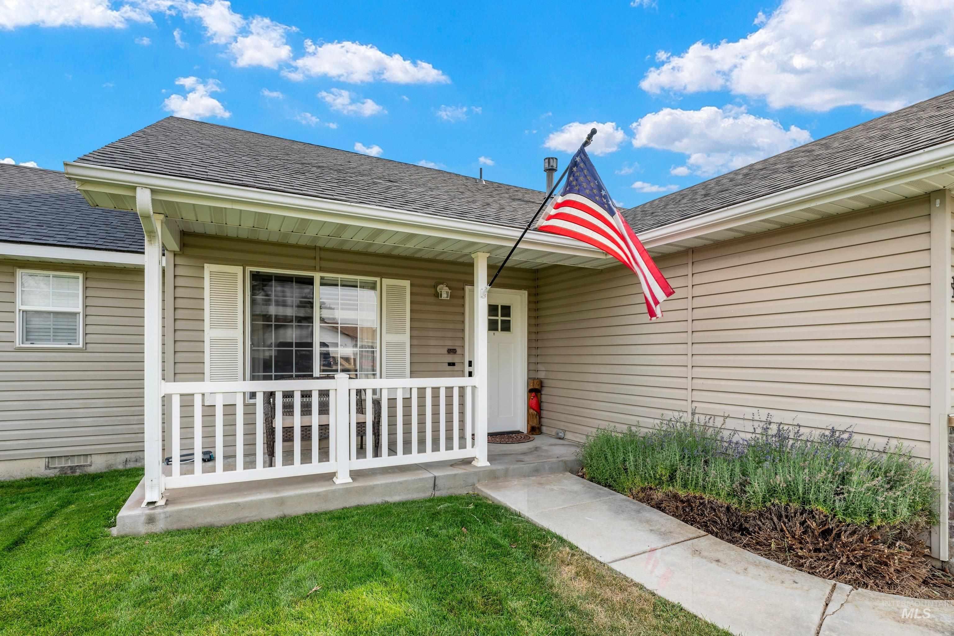 1405 W Meffan Avenue, Nampa, Idaho 83651, 3 Bedrooms, 2 Bathrooms, Residential For Sale, Price $380,000,MLS 98997546