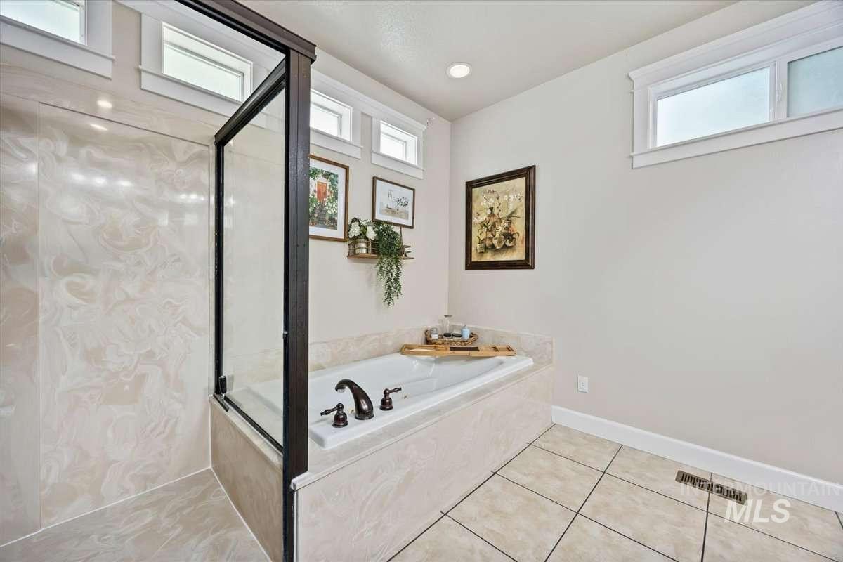 1110 Connor Ct, Kimberly, Idaho 83341, 6 Bedrooms, 5 Bathrooms, Residential For Sale, Price $879,999,MLS 98997549