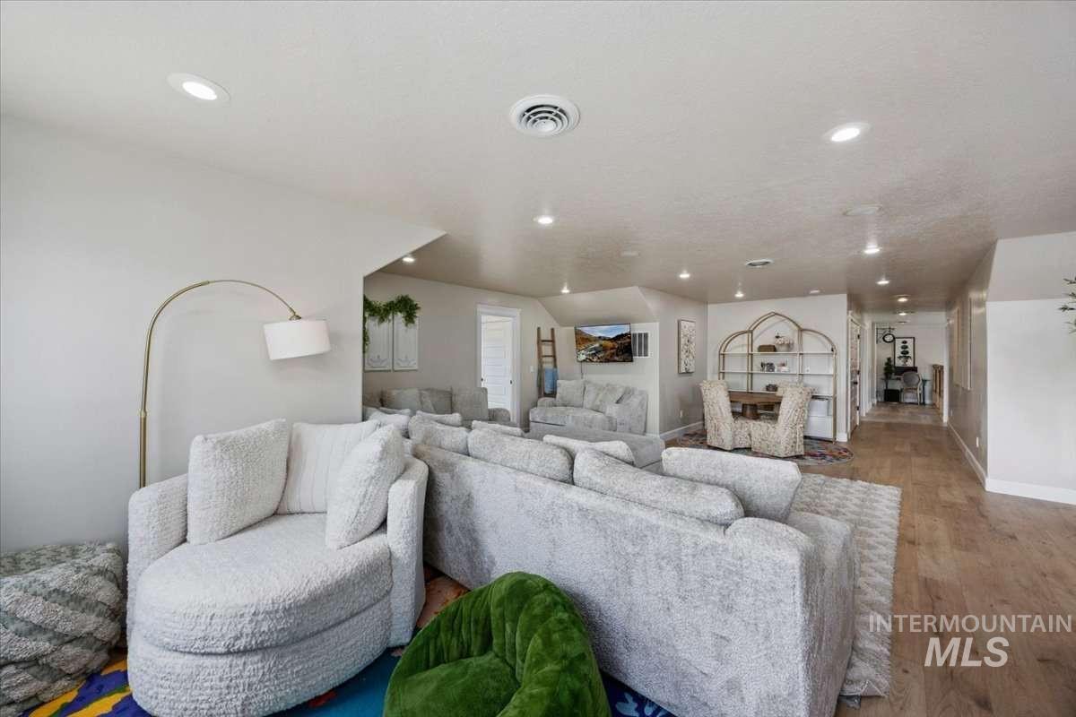 1110 Connor Ct, Kimberly, Idaho 83341, 6 Bedrooms, 5 Bathrooms, Residential For Sale, Price $879,999,MLS 98997549