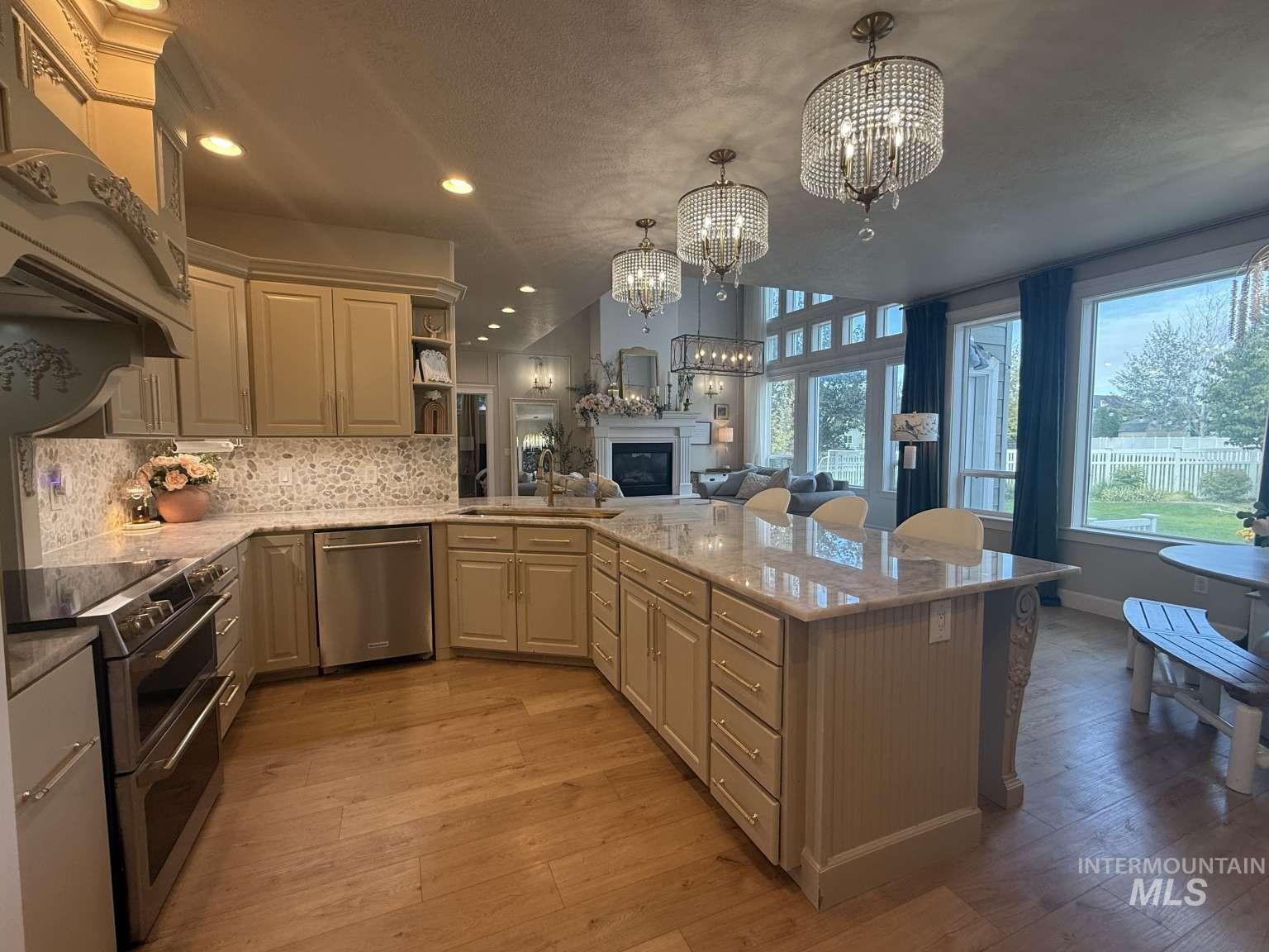 1110 Connor Ct, Kimberly, Idaho 83341, 6 Bedrooms, 5 Bathrooms, Residential For Sale, Price $899,999,MLS 98997549