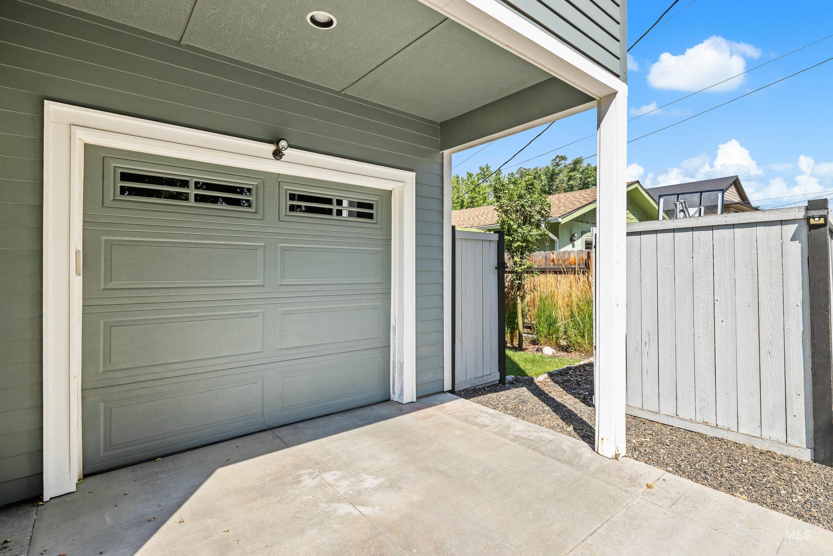 1862 W Ridenbaugh St., Boise, Idaho 83702, 3 Bedrooms, 2.5 Bathrooms, Residential For Sale, Price $899,900,MLS 98997552