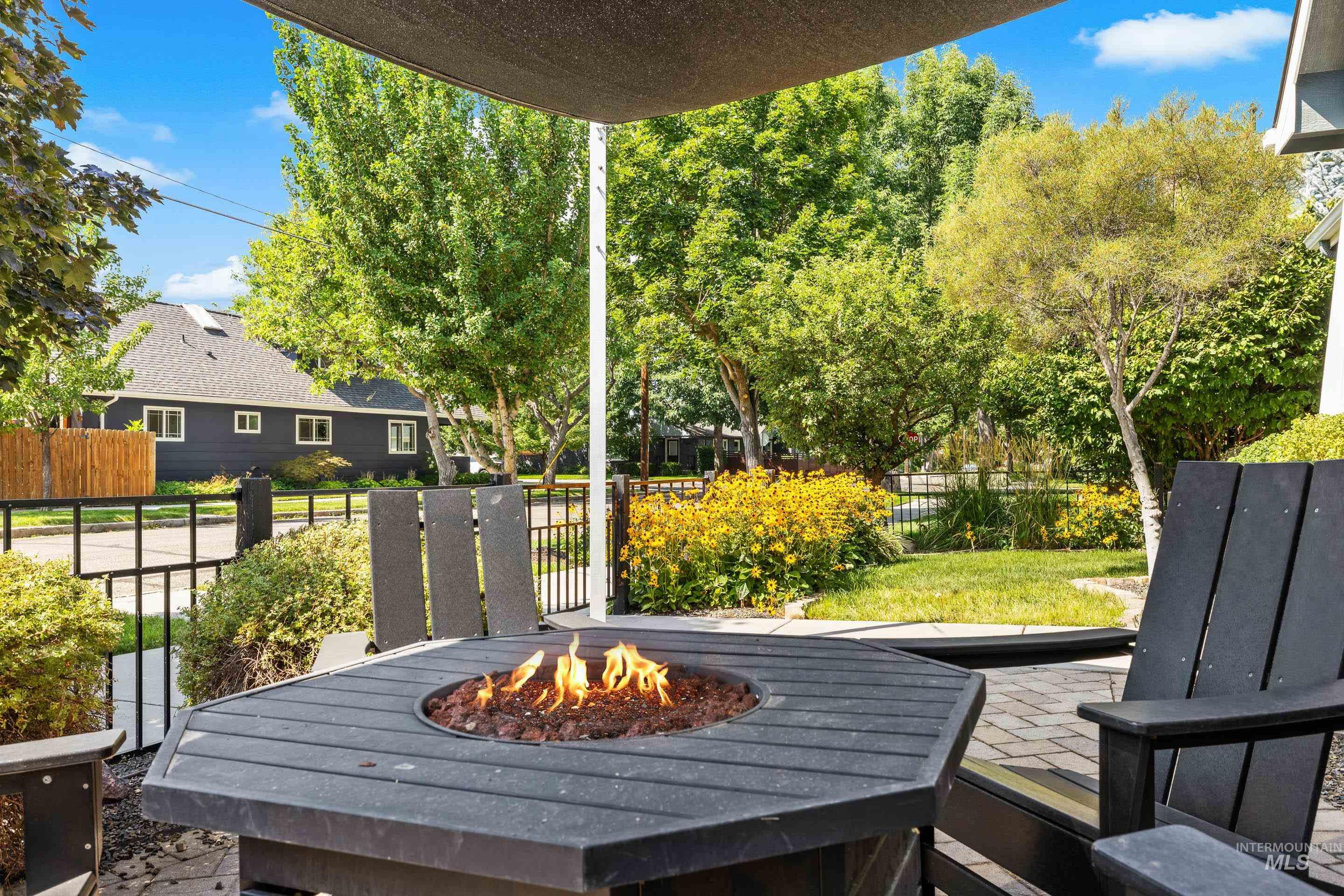 1862 W Ridenbaugh St., Boise, Idaho 83702, 3 Bedrooms, 2.5 Bathrooms, Residential For Sale, Price $899,900,MLS 98997552