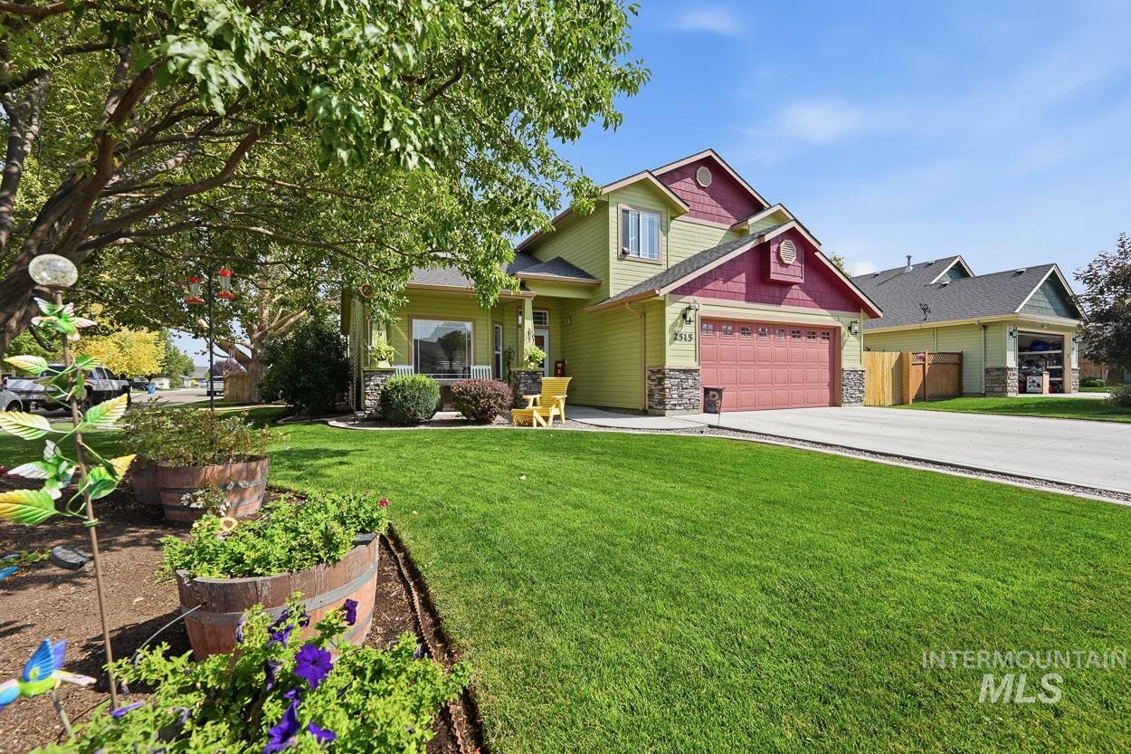 2515 Autumncrest St, Caldwell, Idaho 83607, 3 Bedrooms, 2.5 Bathrooms, Residential For Sale, Price $399,900, 98997553