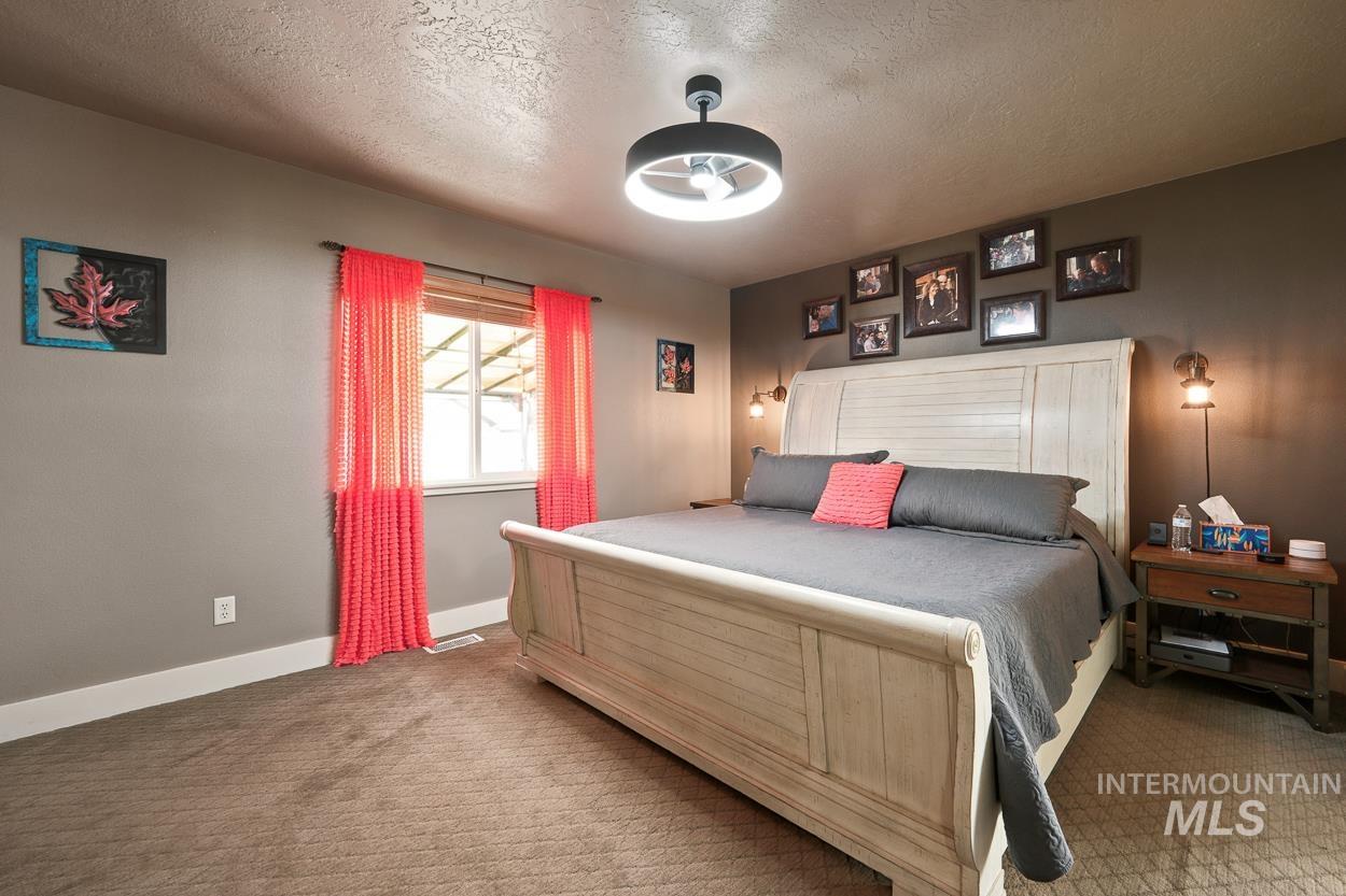 2515 Autumncrest St, Caldwell, Idaho 83607, 3 Bedrooms, 2.5 Bathrooms, Residential For Sale, Price $399,900, 98997553