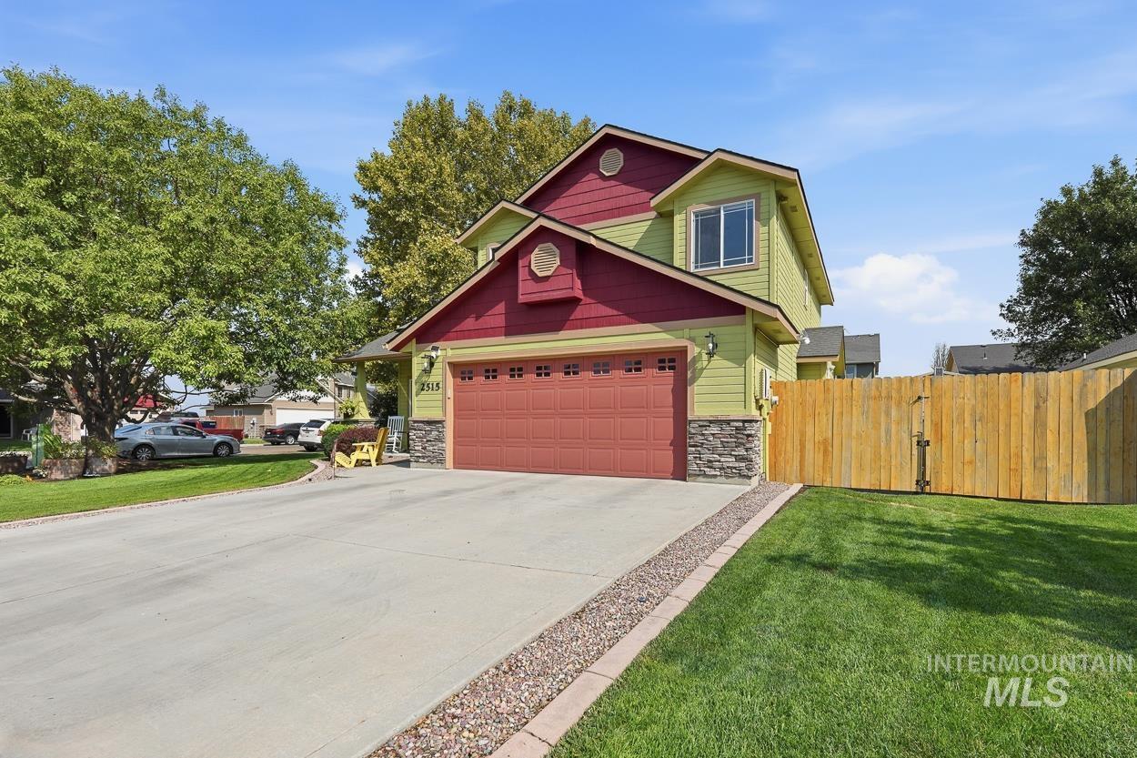 2515 Autumncrest St, Caldwell, Idaho 83607, 3 Bedrooms, 2.5 Bathrooms, Residential For Sale, Price $399,900, 98997553