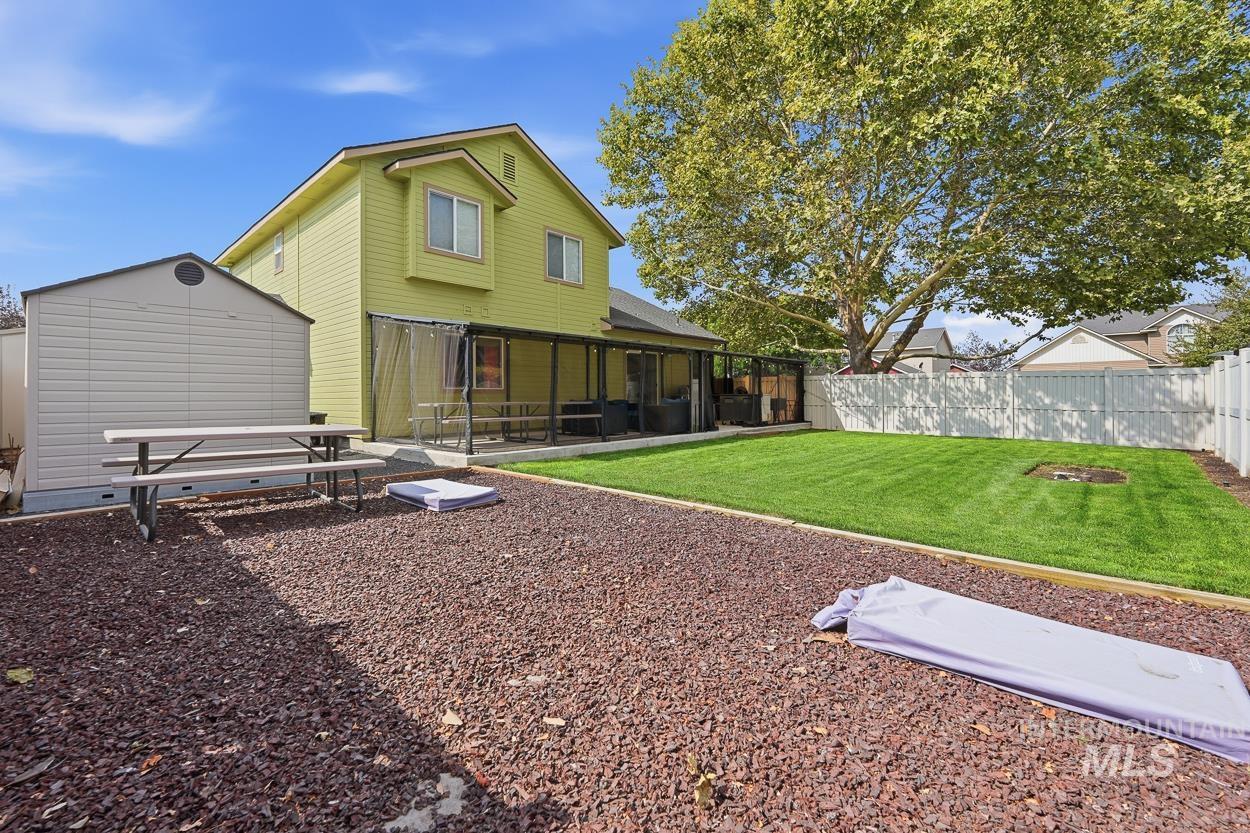 2515 Autumncrest St, Caldwell, Idaho 83607, 3 Bedrooms, 2.5 Bathrooms, Residential For Sale, Price $399,900, 98997553