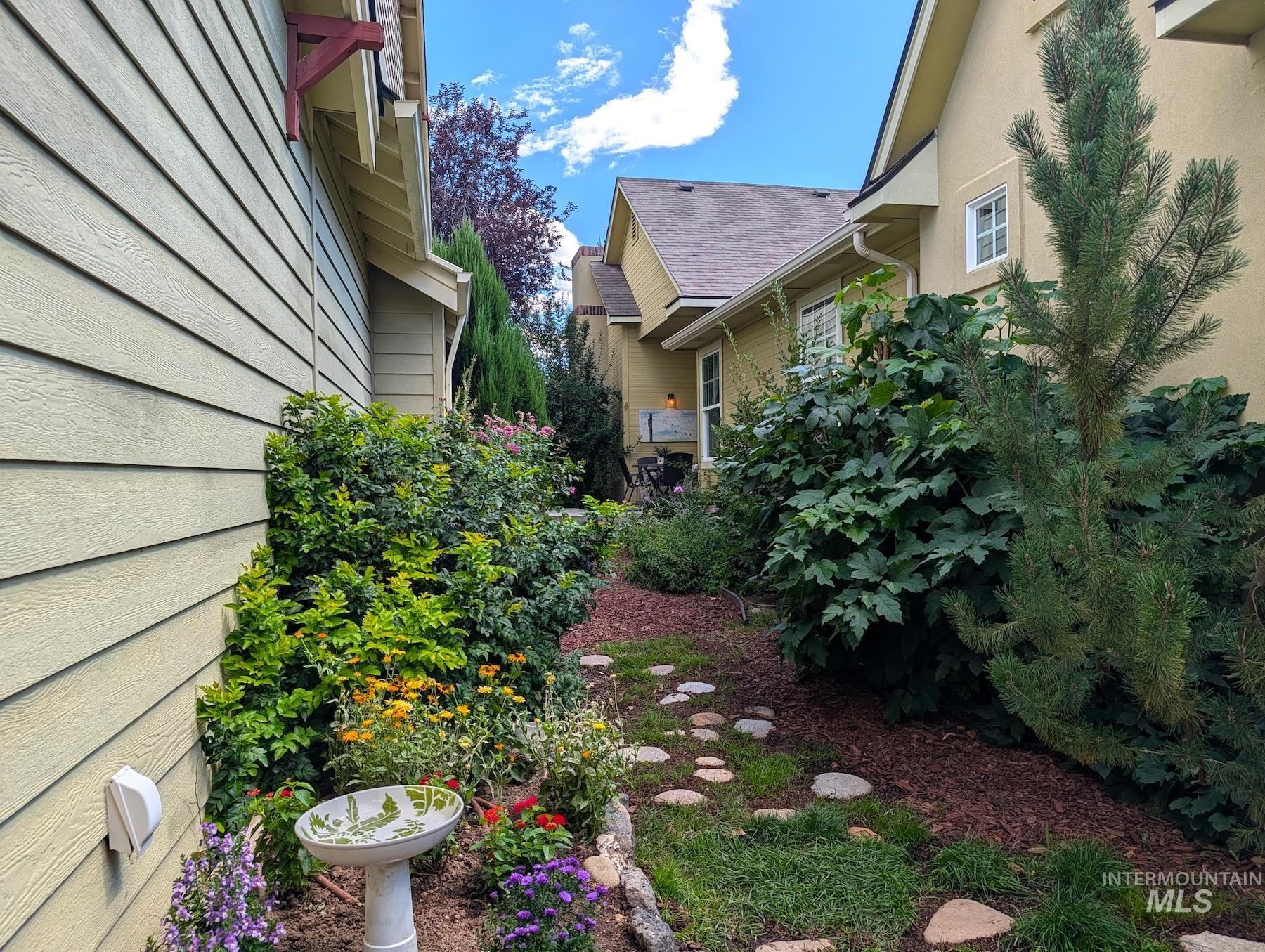 13379 N 8th Ave., Boise, Idaho 83714, 3 Bedrooms, 2 Bathrooms, Residential For Sale, Price $590,000, 98997557