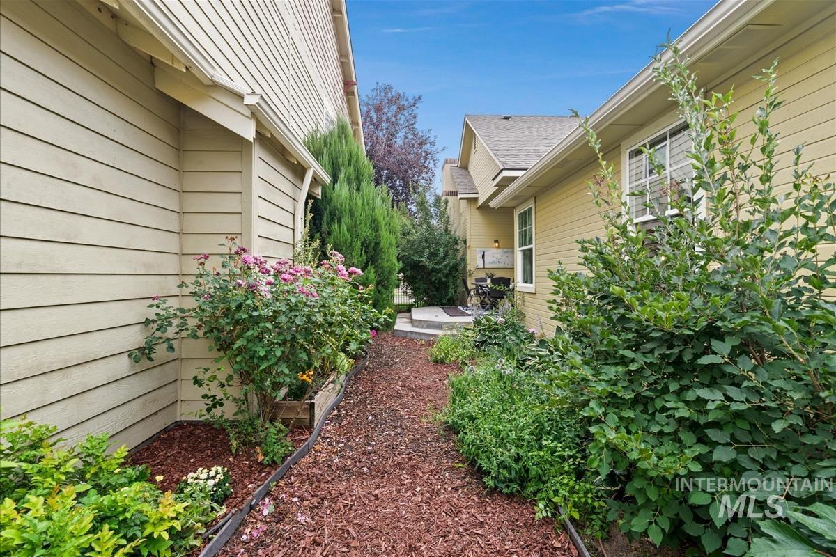 13379 N 8th, Boise, Idaho 83714, 3 Bedrooms, 2 Bathrooms, Residential For Sale, Price $599,000, 98997557