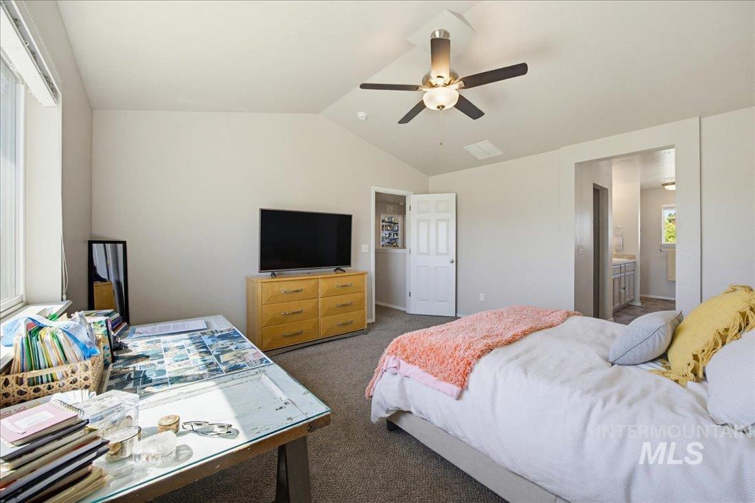 8132 S Red Shine Ave, Boise, Idaho 83709, 4 Bedrooms, 2.5 Bathrooms, Residential For Sale, Price $499,900,MLS 98997560