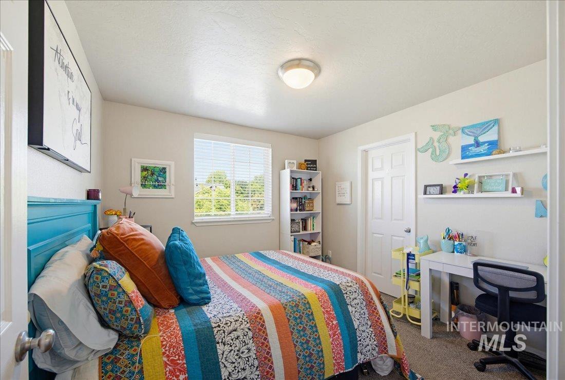 8132 S Red Shine Ave, Boise, Idaho 83709, 4 Bedrooms, 2.5 Bathrooms, Residential For Sale, Price $499,900,MLS 98997560