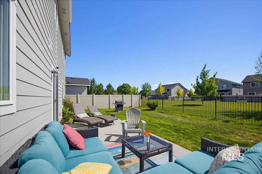 8132 S Red Shine Ave, Boise, Idaho 83709, 4 Bedrooms, 2.5 Bathrooms, Residential For Sale, Price $499,900,MLS 98997560