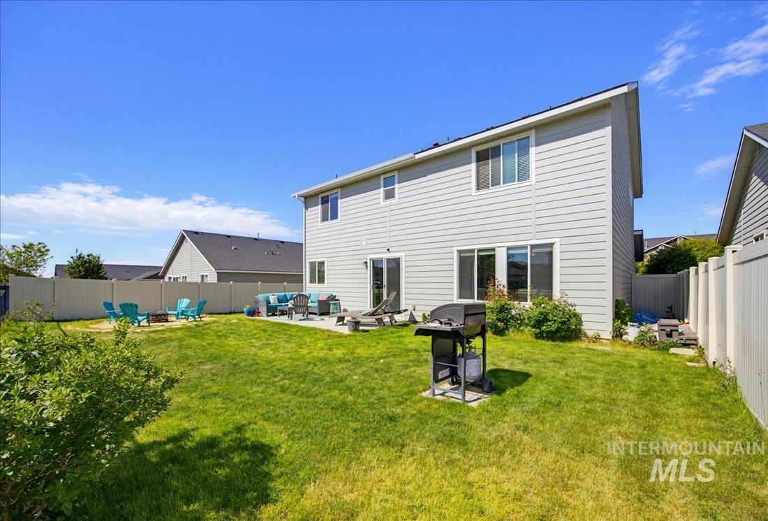 8132 S Red Shine Ave, Boise, Idaho 83709, 4 Bedrooms, 2.5 Bathrooms, Residential For Sale, Price $499,900,MLS 98997560
