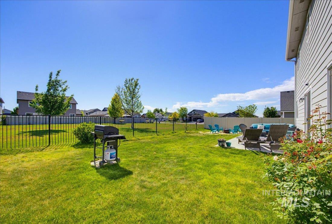 8132 S Red Shine Ave, Boise, Idaho 83709, 4 Bedrooms, 2.5 Bathrooms, Residential For Sale, Price $499,900,MLS 98997560