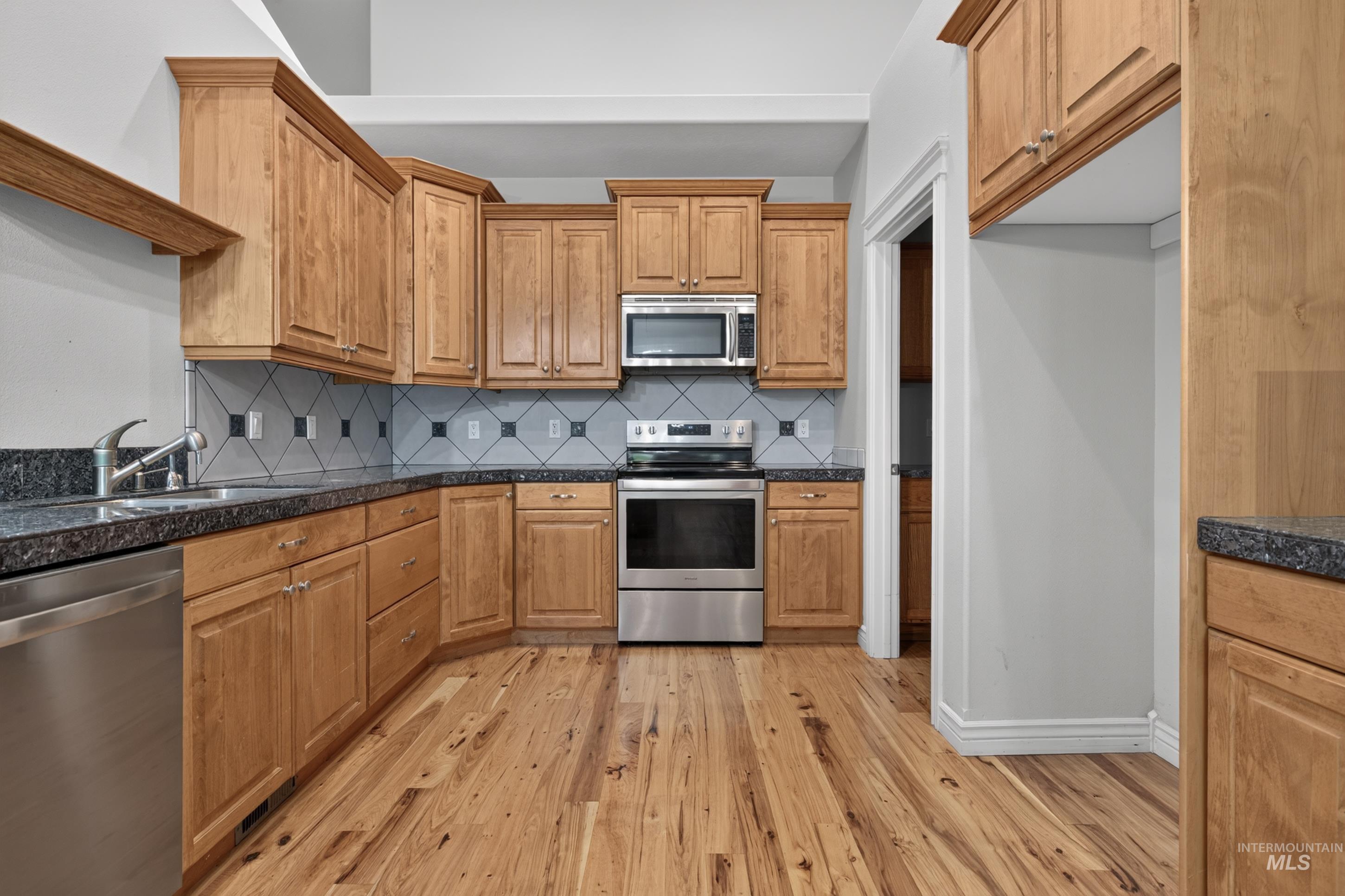 15592 Eclipse Dr, Caldwell, Idaho 83607, 4 Bedrooms, 3.5 Bathrooms, Residential For Sale, Price $995,000,MLS 98997562