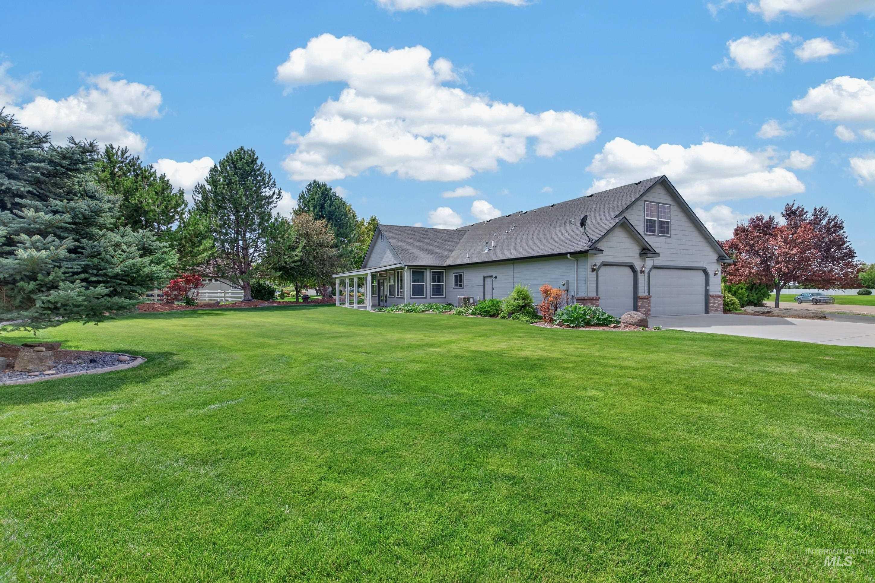 15592 Eclipse Dr, Caldwell, Idaho 83607, 4 Bedrooms, 3.5 Bathrooms, Residential For Sale, Price $995,000,MLS 98997562