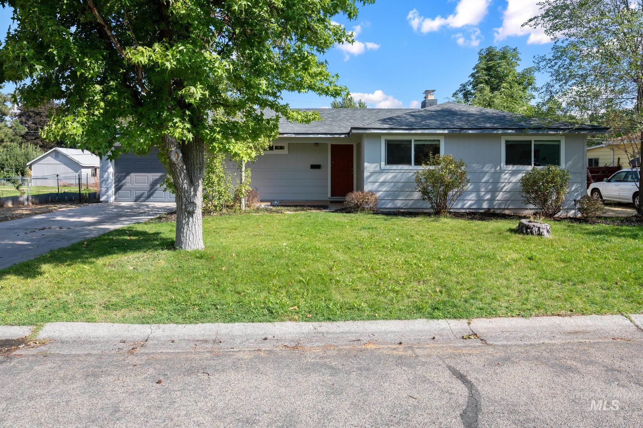 1908 W Tendoy Dr, Boise, Idaho 83705, 3 Bedrooms, 1.5 Bathrooms, Residential For Sale, Price $439,900,MLS 98997563