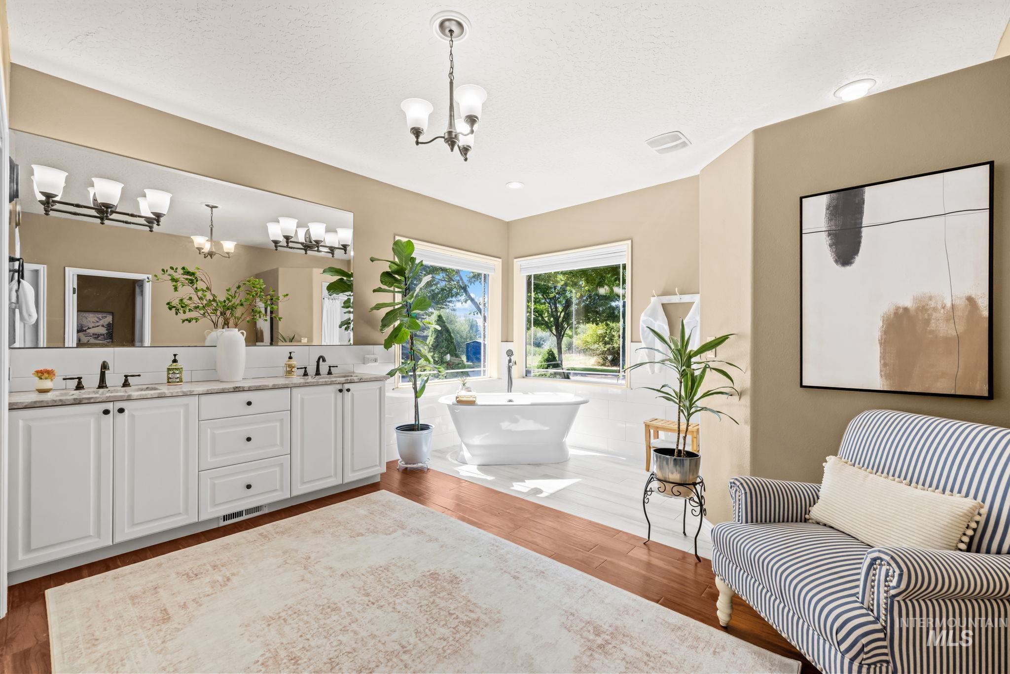 5088 W Hidden Springs Drive, Boise, Idaho 83714, 3 Bedrooms, 2.5 Bathrooms, Residential For Sale, Price $1,070,000, 98997564
