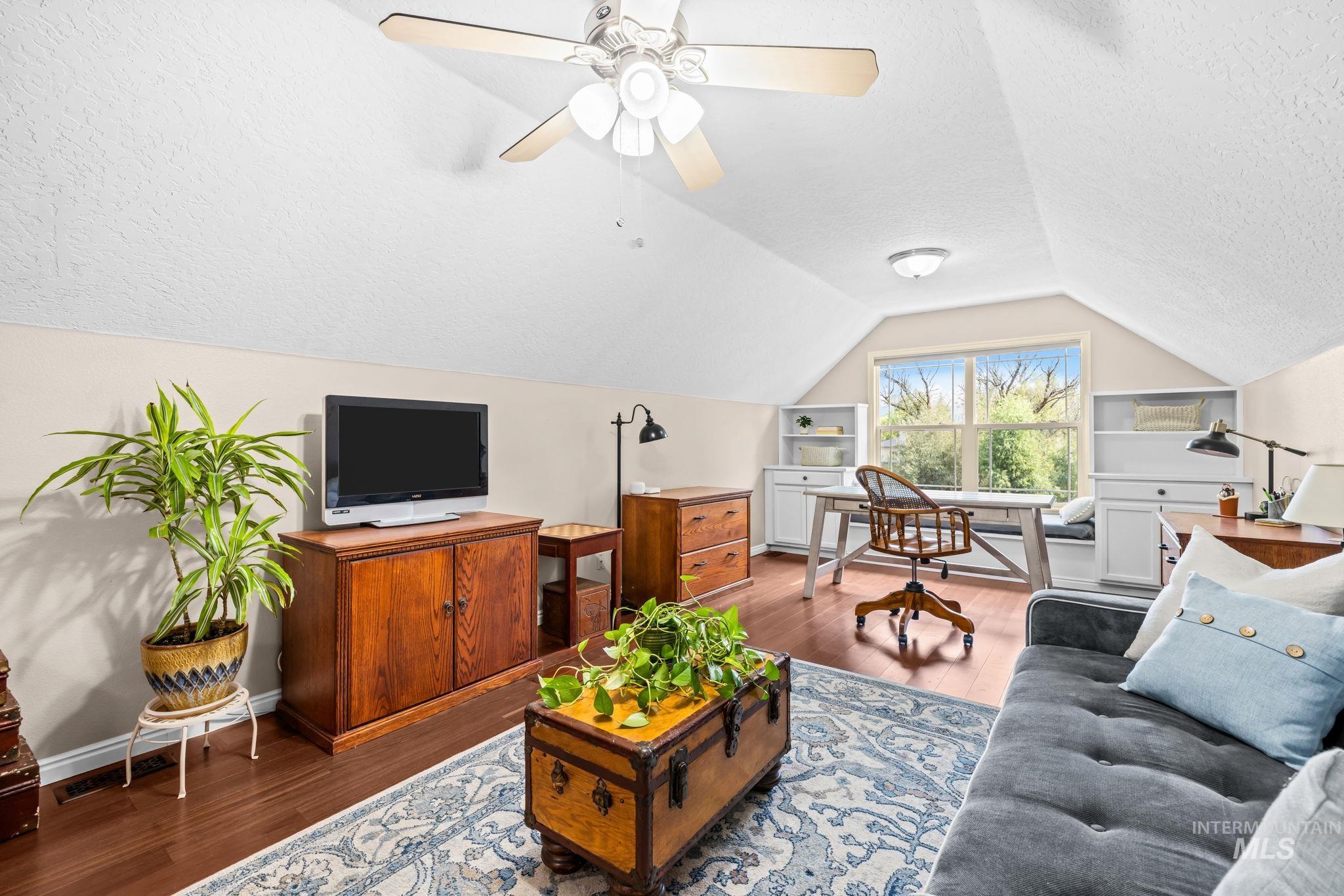5088 W Hidden Springs Drive, Boise, Idaho 83714, 3 Bedrooms, 2.5 Bathrooms, Residential For Sale, Price $1,070,000, 98997564