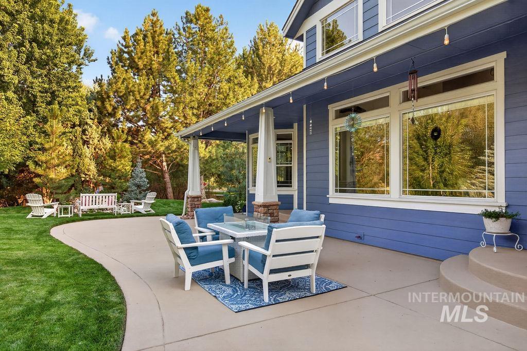 5088 W Hidden Springs Drive, Boise, Idaho 83714, 3 Bedrooms, 2.5 Bathrooms, Residential For Sale, Price $1,150,000, 98997564
