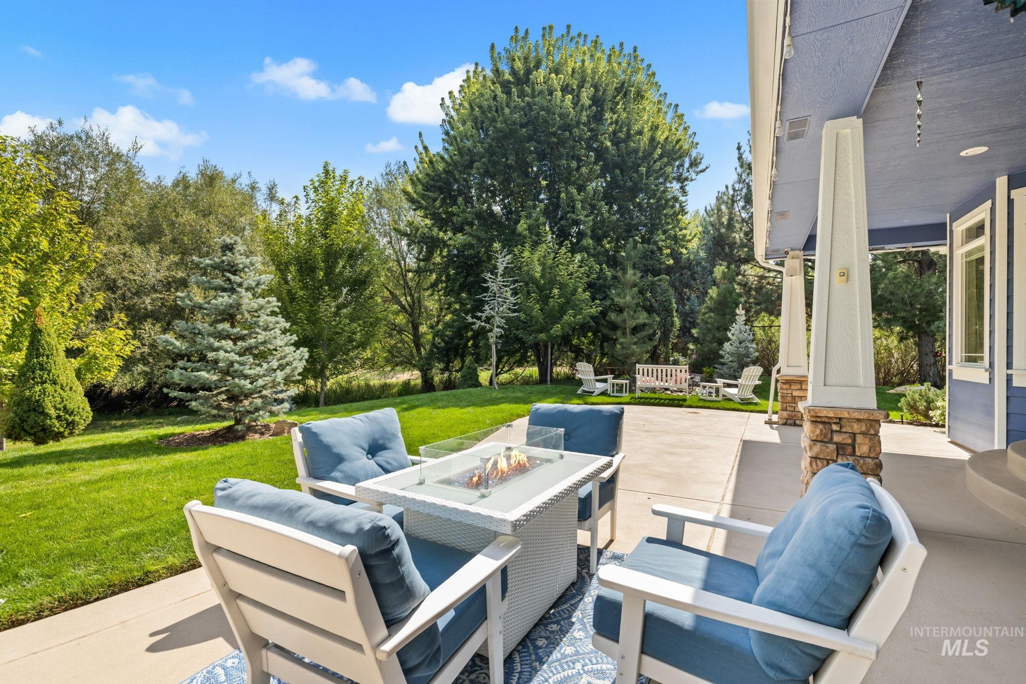 5088 W Hidden Springs Drive, Boise, Idaho 83714, 3 Bedrooms, 2.5 Bathrooms, Residential For Sale, Price $1,070,000, 98997564