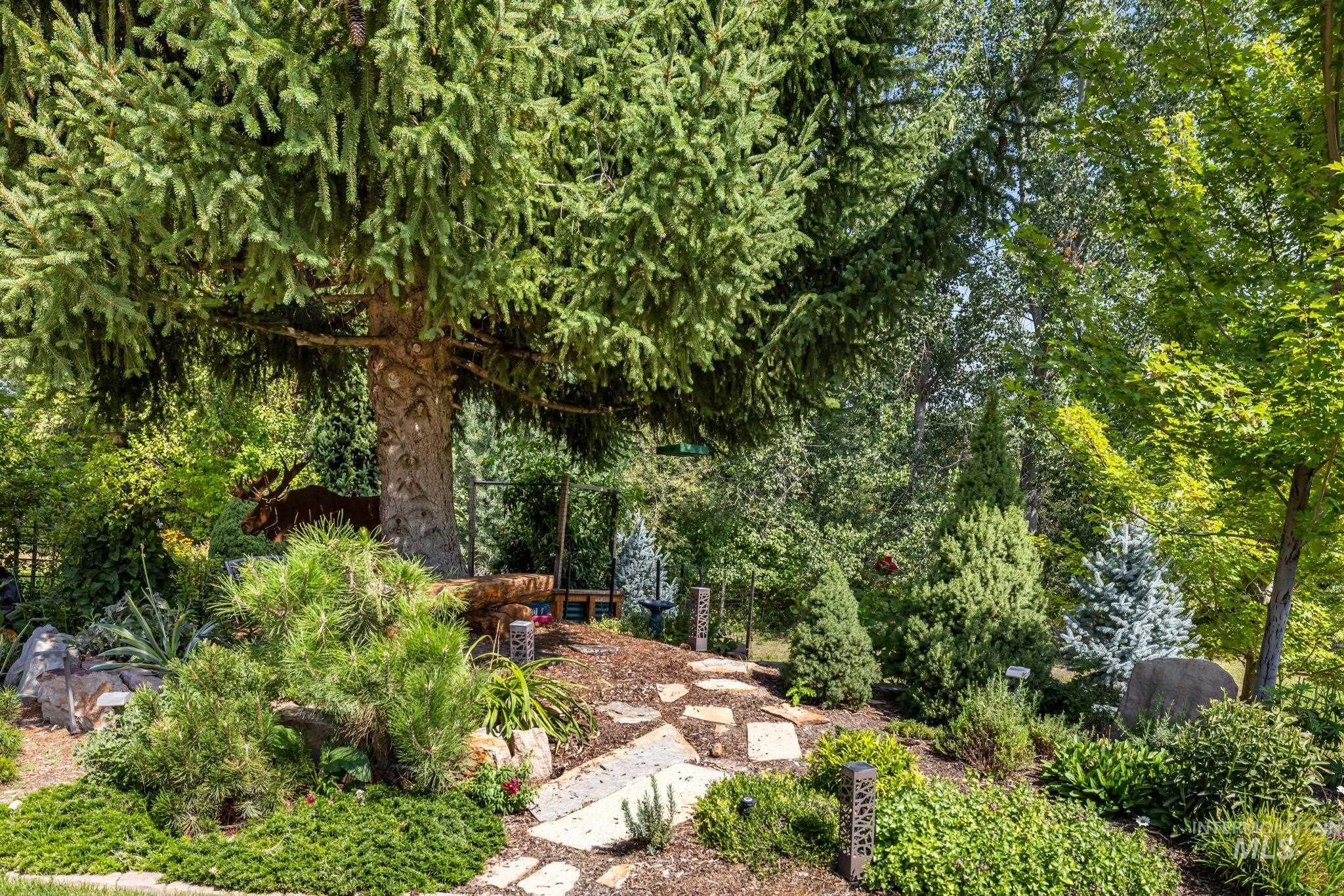 5088 W Hidden Springs Drive, Boise, Idaho 83714, 3 Bedrooms, 2.5 Bathrooms, Residential For Sale, Price $1,070,000, 98997564