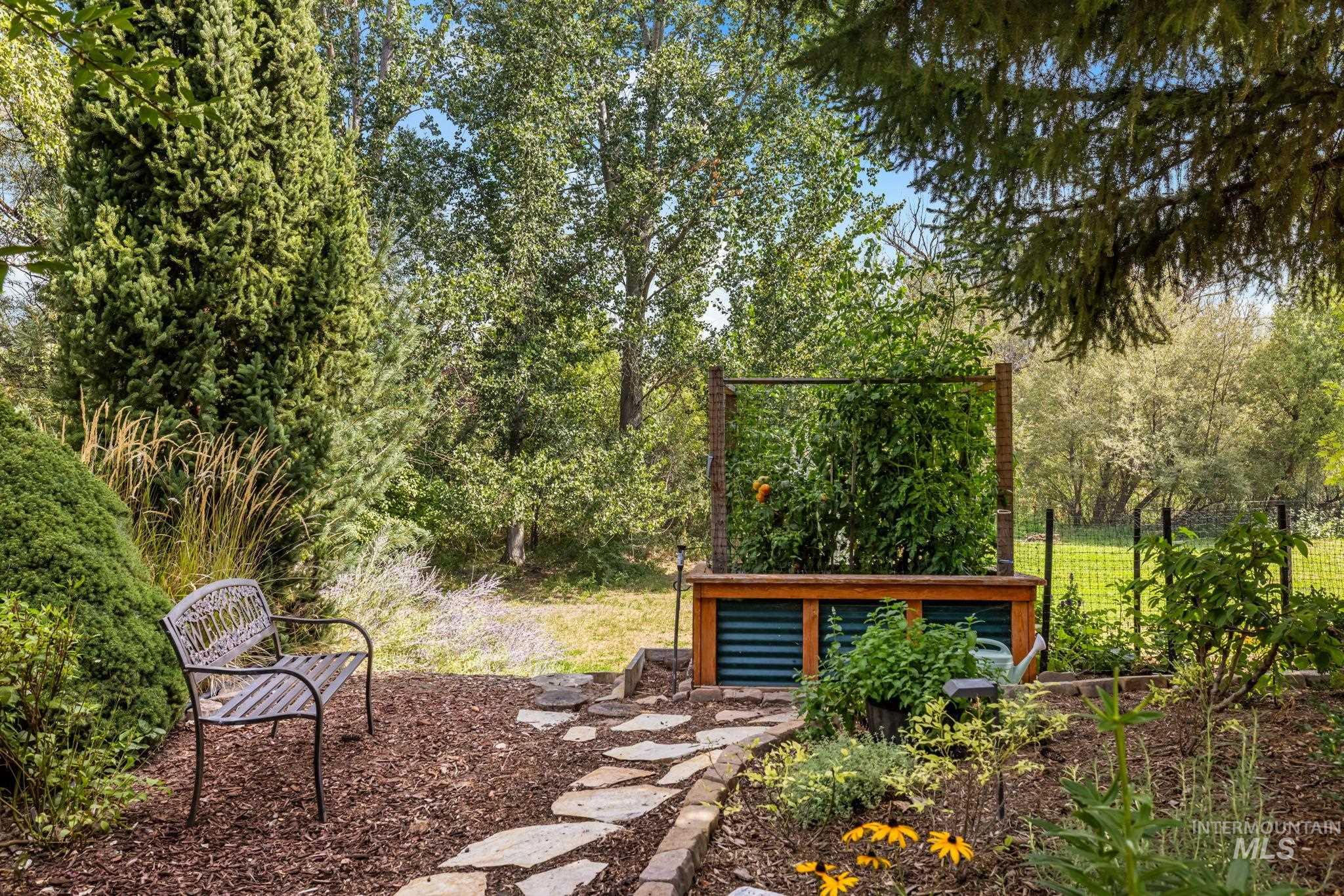 5088 W Hidden Springs Drive, Boise, Idaho 83714, 3 Bedrooms, 2.5 Bathrooms, Residential For Sale, Price $1,070,000, 98997564