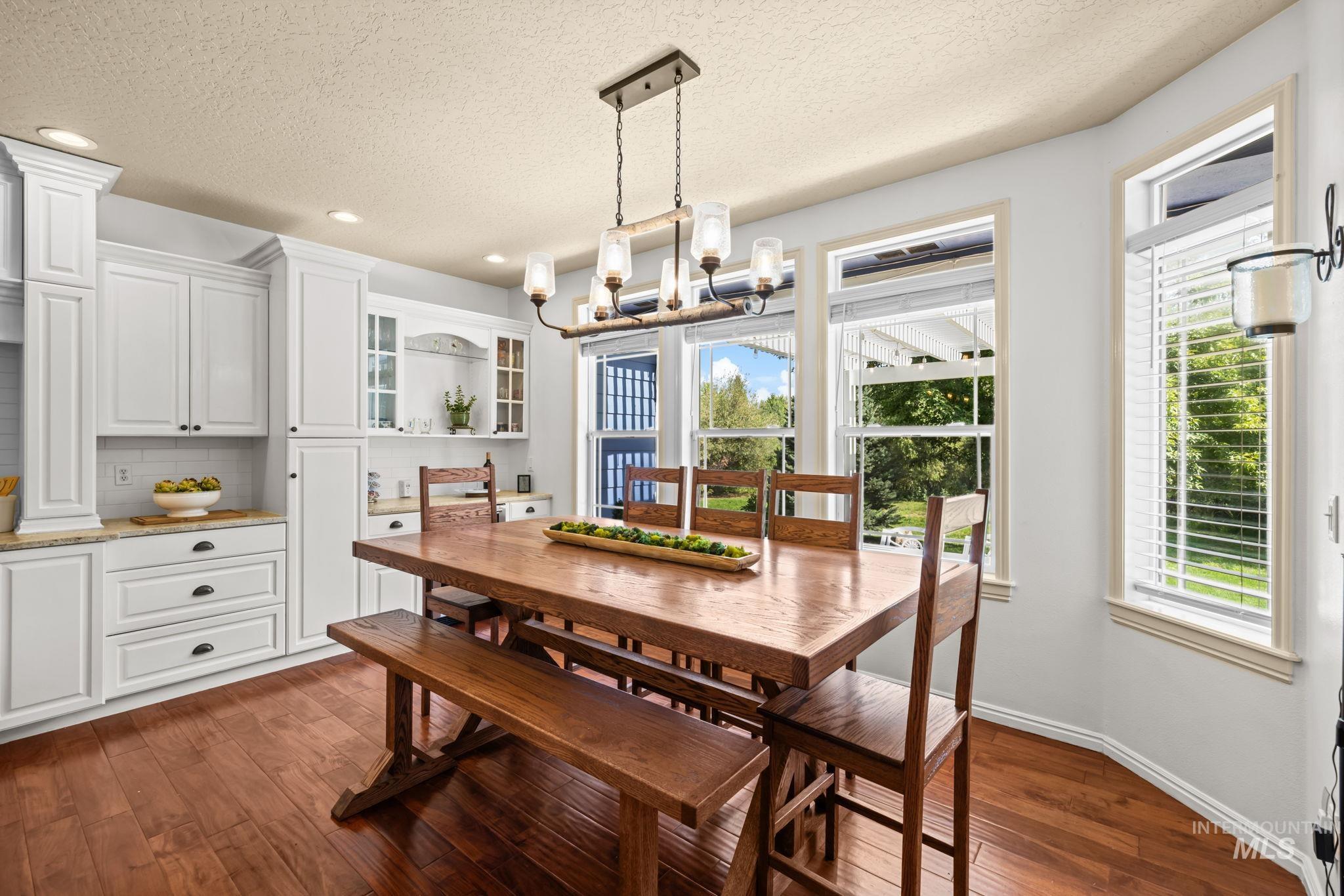 5088 W Hidden Springs Drive, Boise, Idaho 83714, 3 Bedrooms, 2.5 Bathrooms, Residential For Sale, Price $1,070,000, 98997564